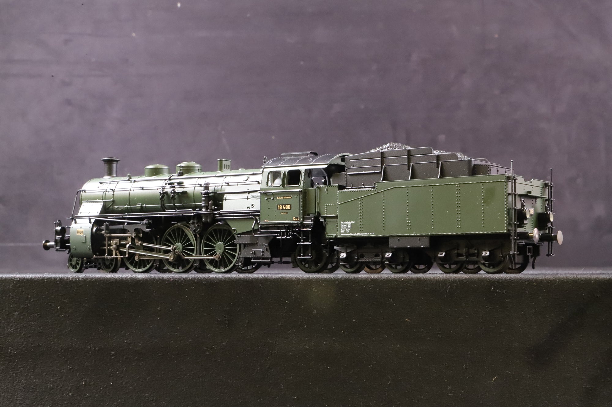 Fleischmann HO 411903 Steam Locomotive '18 486' Green DRG