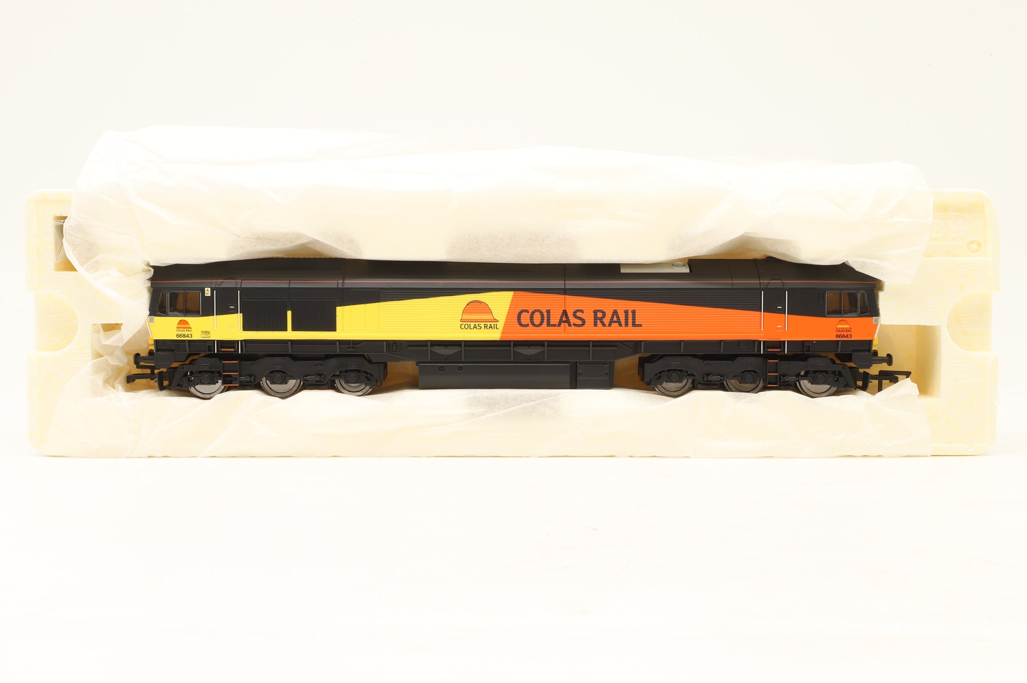 Hornby OO R3042 Class 66 '66843' Diesel GB