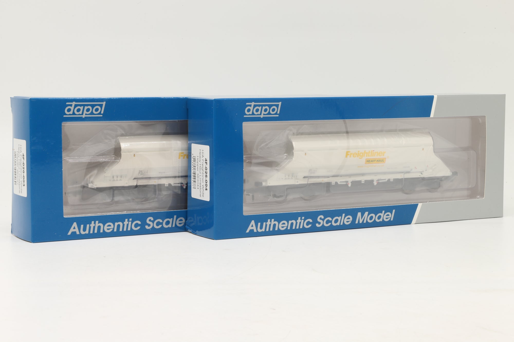 Dapol OO Rake Of 2 HIA Freightliner White Heavy Haul Limestone Inc. 4F-026-003 & 004