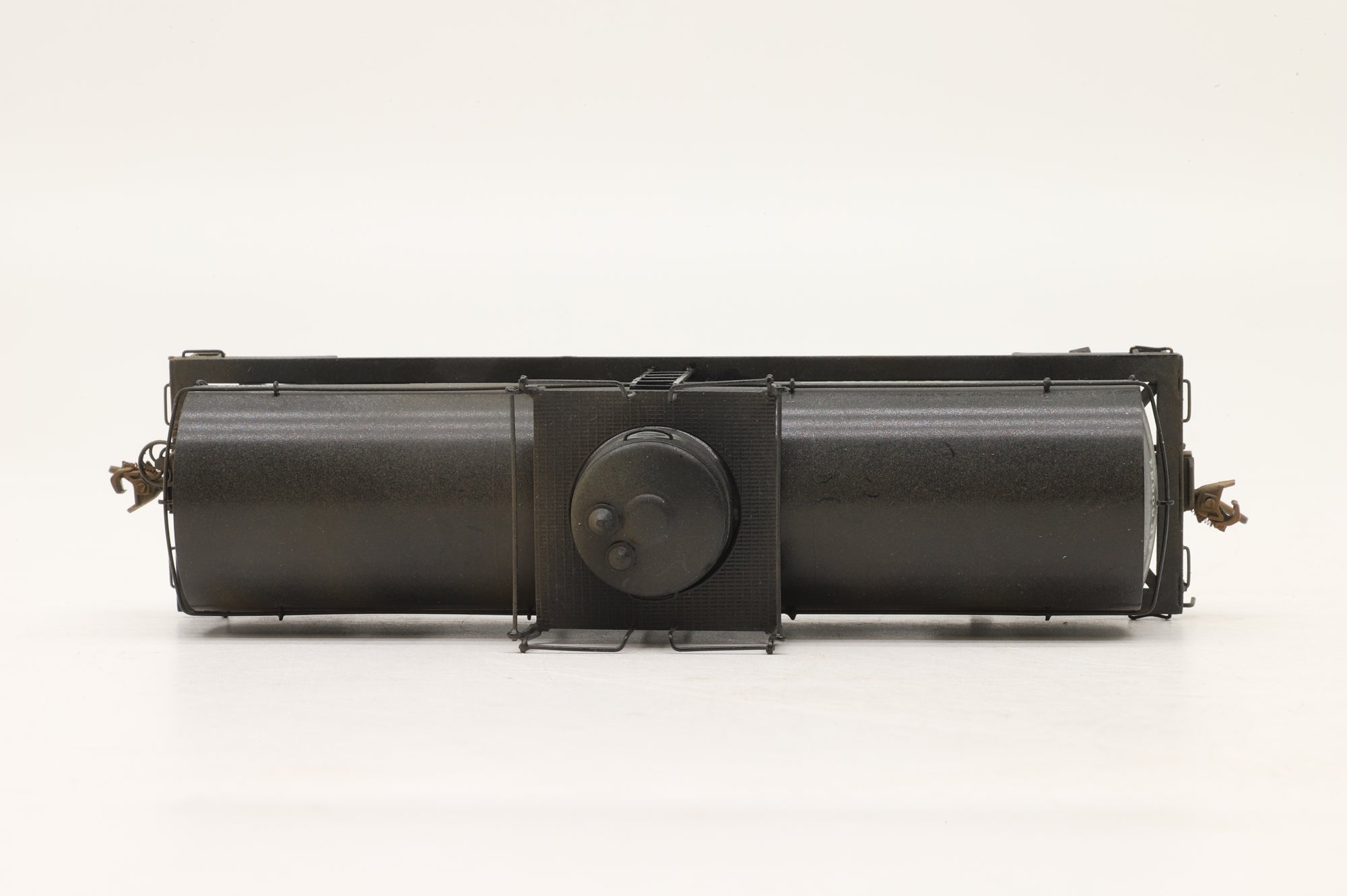 Iron Horse HO Brass 15660 8,000 Gallon Tank Car in SP Black – Weathered