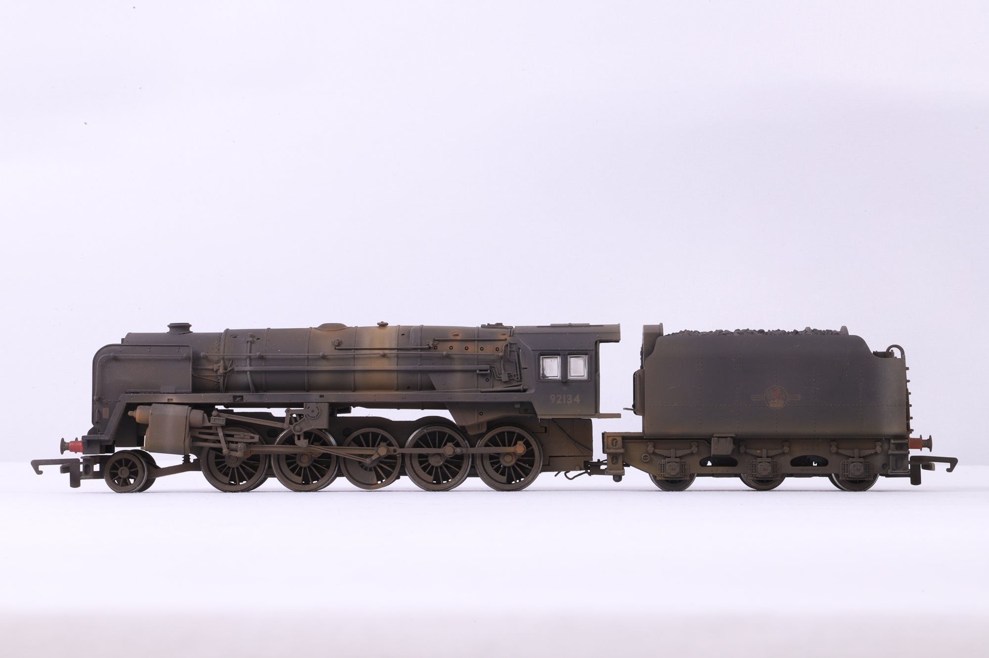 Hornby OO R2200A Class 9F '92134' BR Black L/C TMC Weathered
