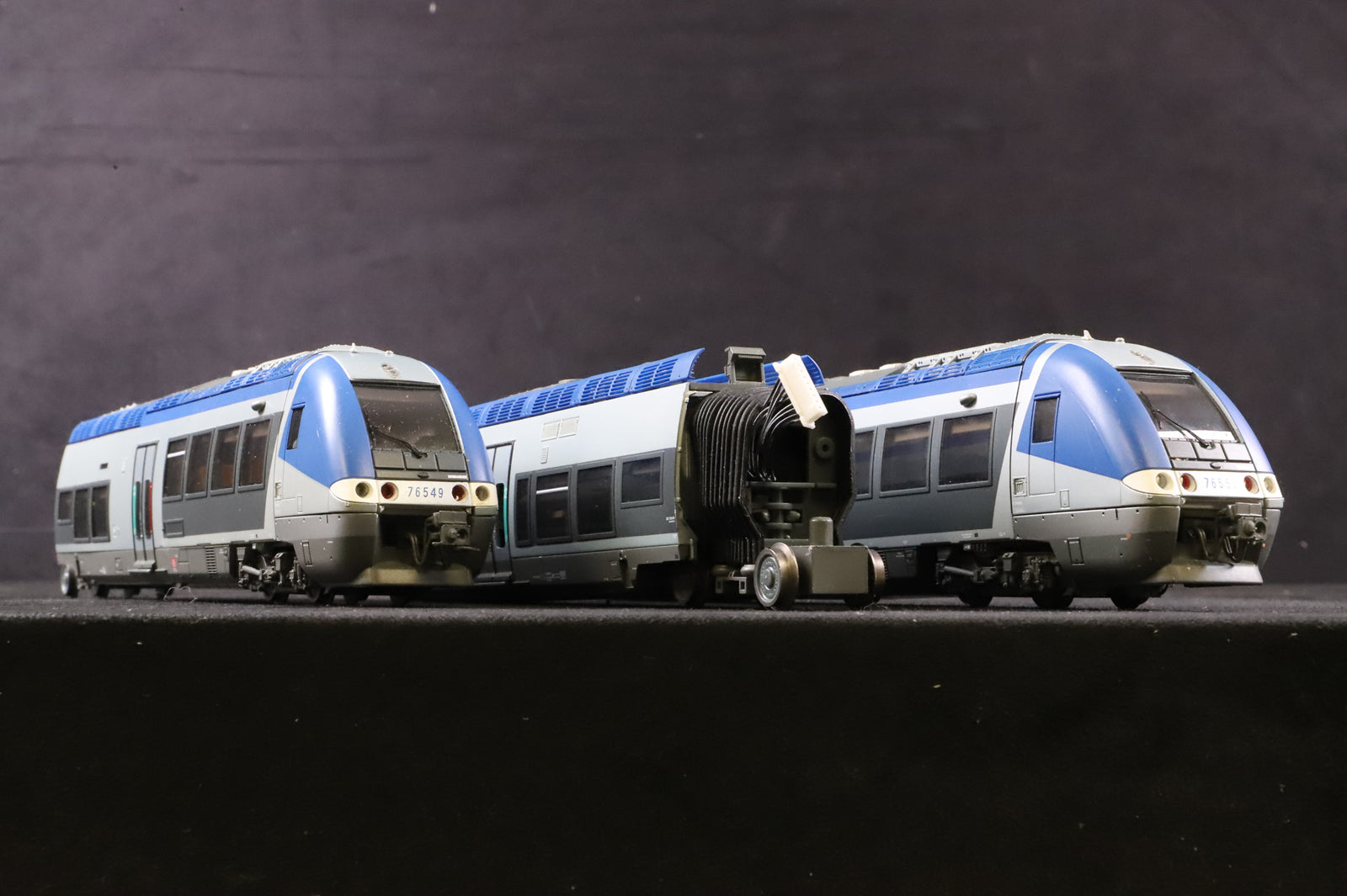 LS Models HO 10071 AGC SNCF X76500 Blue & Grey Coaches