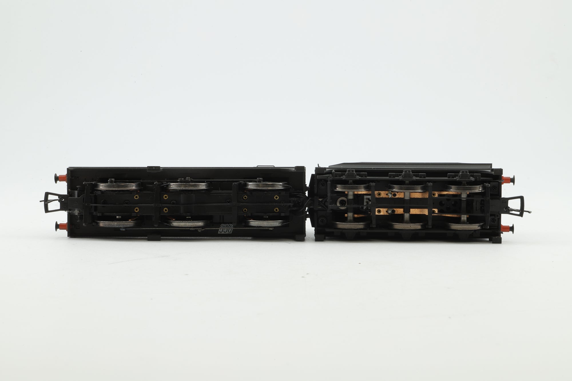 Bachmann OO 31-321DS Class J11 '64377' BR E/Emblem, Weathered, DCC Sound