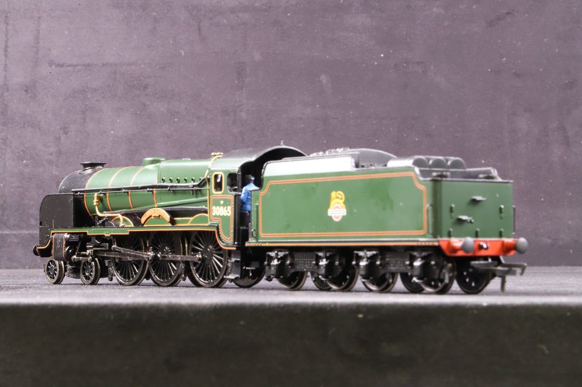 Bachmann OO 31-409 Lord Nelson Class 30865 &#39;Sir John Hawkins&#39; in BR Green w/ Early Crests