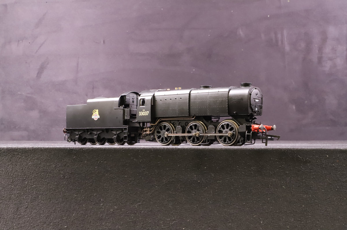Hornby OO R2355 Class Q1 &#39;33037&#39; BR Plain Black E/C