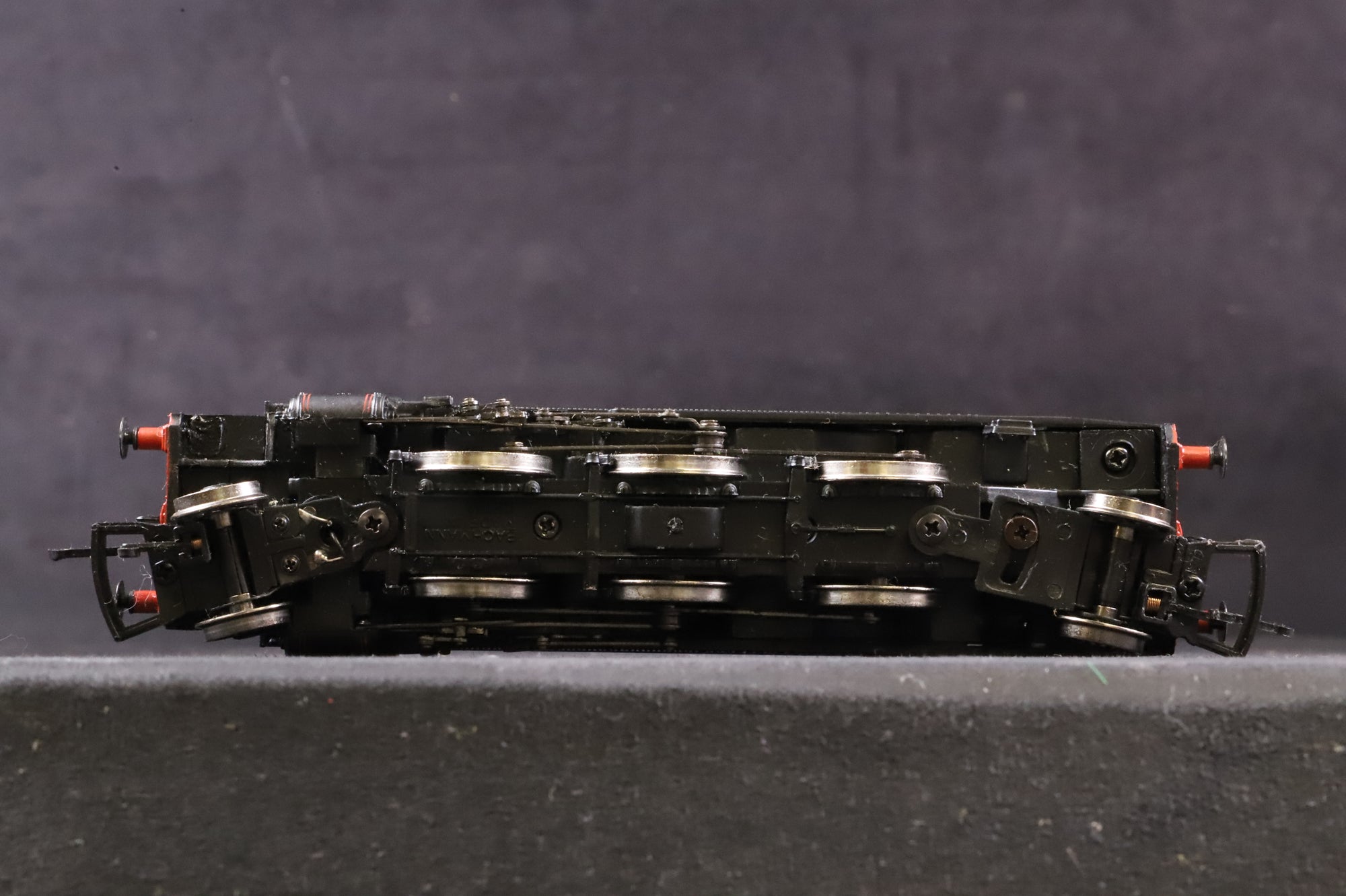 Bachmann OO 31-452B Ivatt Tank No.41233 in Lined BR Black w/ Late Crests