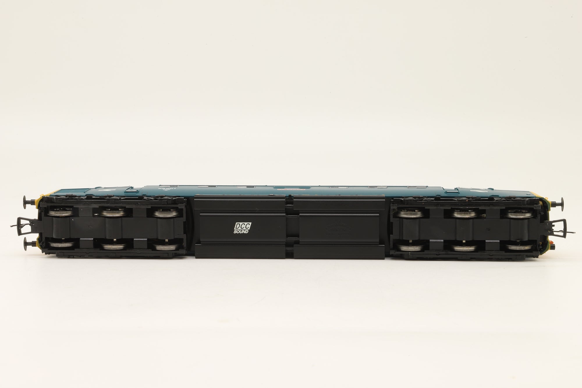 Bachmann OO 32-530DS Class 55 Deltic '55001' 'St Paddy' BR Blue DCC Sound