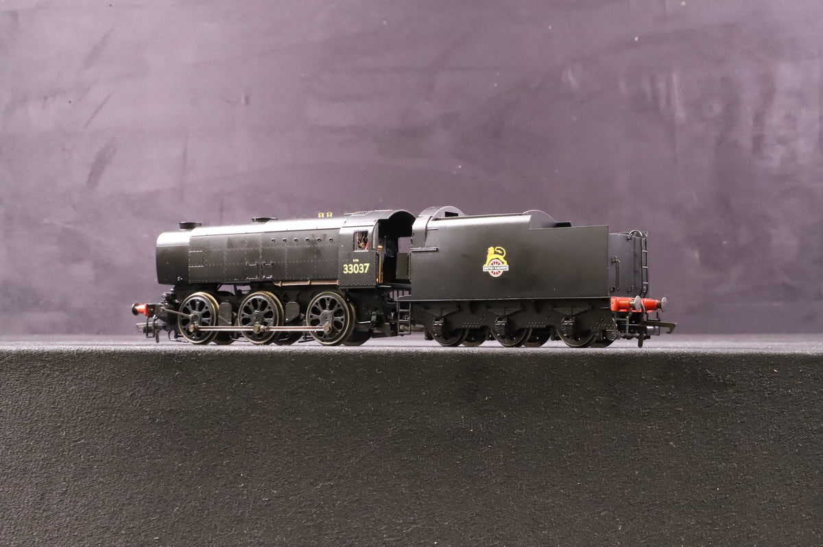 Hornby OO R2355 Class Q1 &#39;33037&#39; BR Plain Black E/C