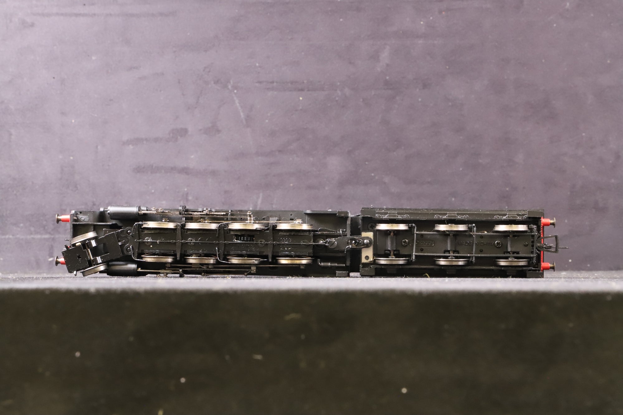 Hornby OO R2394 Class 8F 2-8-0 '8453' LMS Black Renumbered