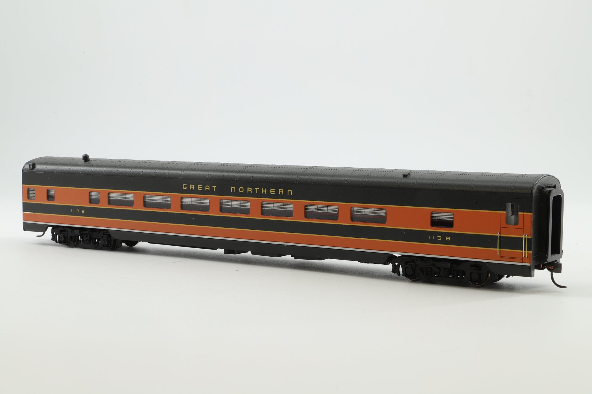 Spectrum HO Rake of 6 Great Northern Coaches, Inc. '1107', '1117', '1137', '1138', '1139' & '1147'