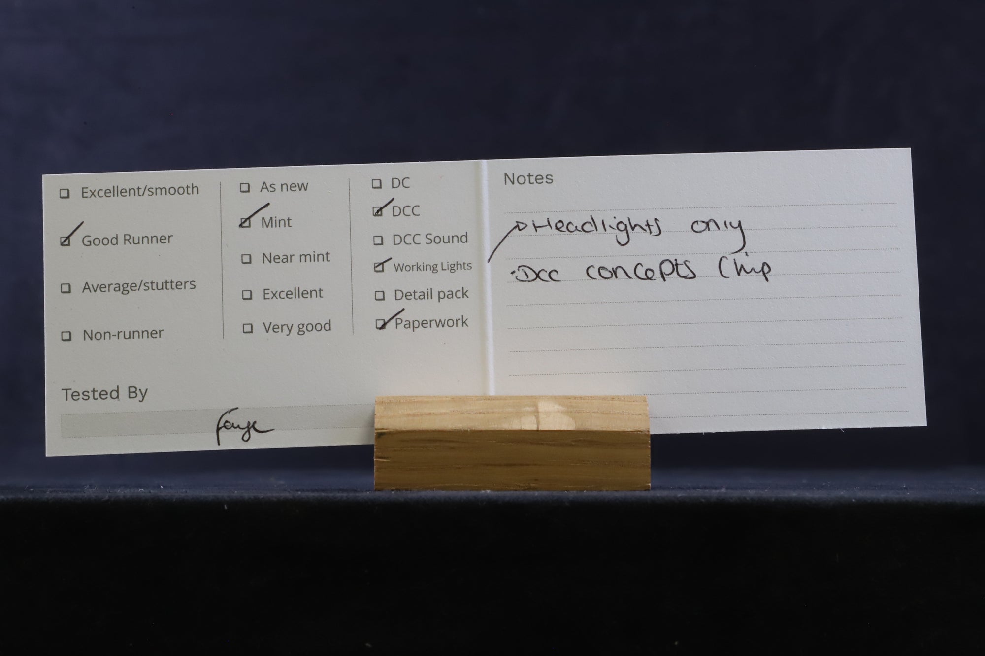 Walthers HO 910-10664 EMD SW7 Chesapeake & Ohio '5221' DCC Fitted