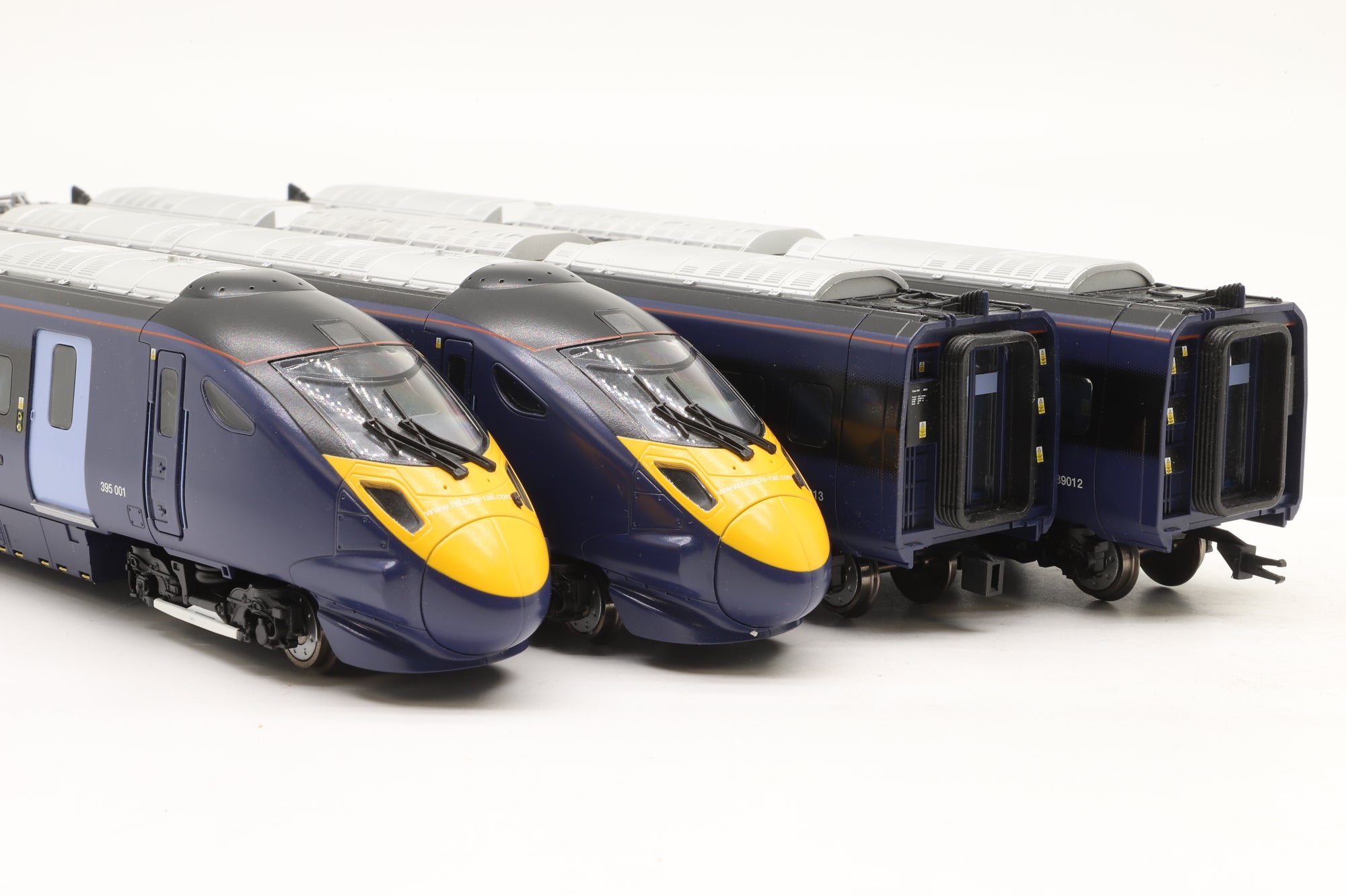 Hornby OO R2821 Class 395 '395001' 4-car Hitachi EMU South Eastern Highspeed