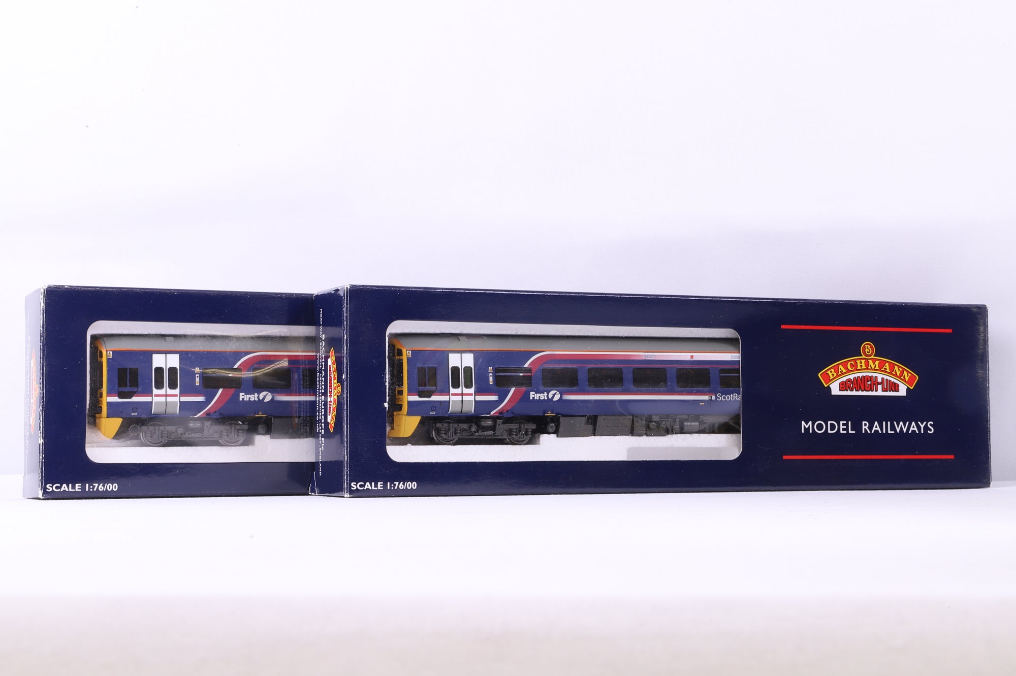 Bachmann OO 31-515 Class 158 2 Car DMU Scotrail