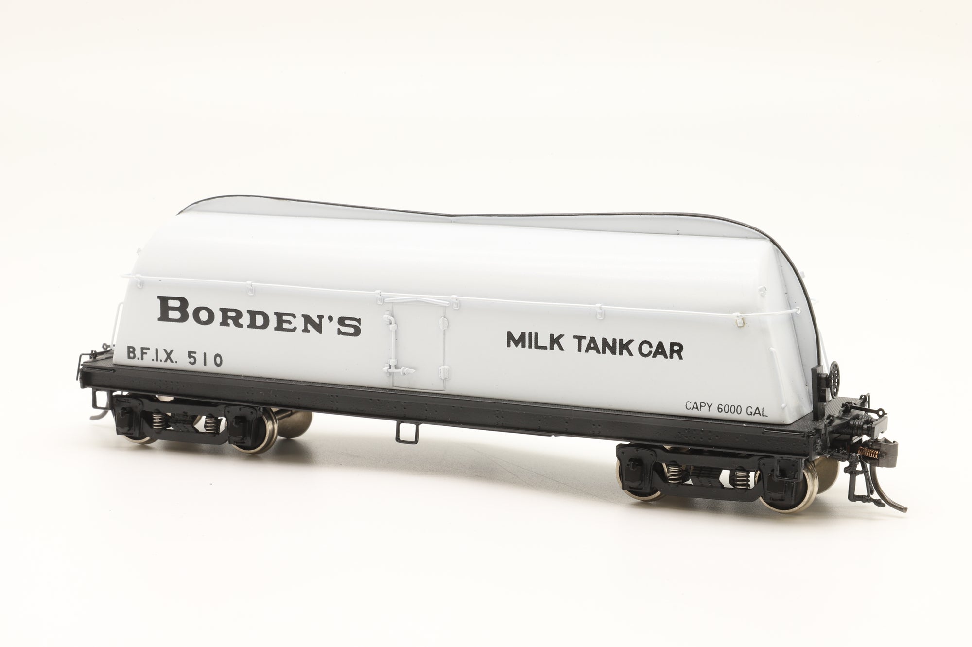 Precision Scale Co./Ironhorse Models HO PSC #17222-1 Borden's Streamlined Milk Tank Car, Factory Painted Brass