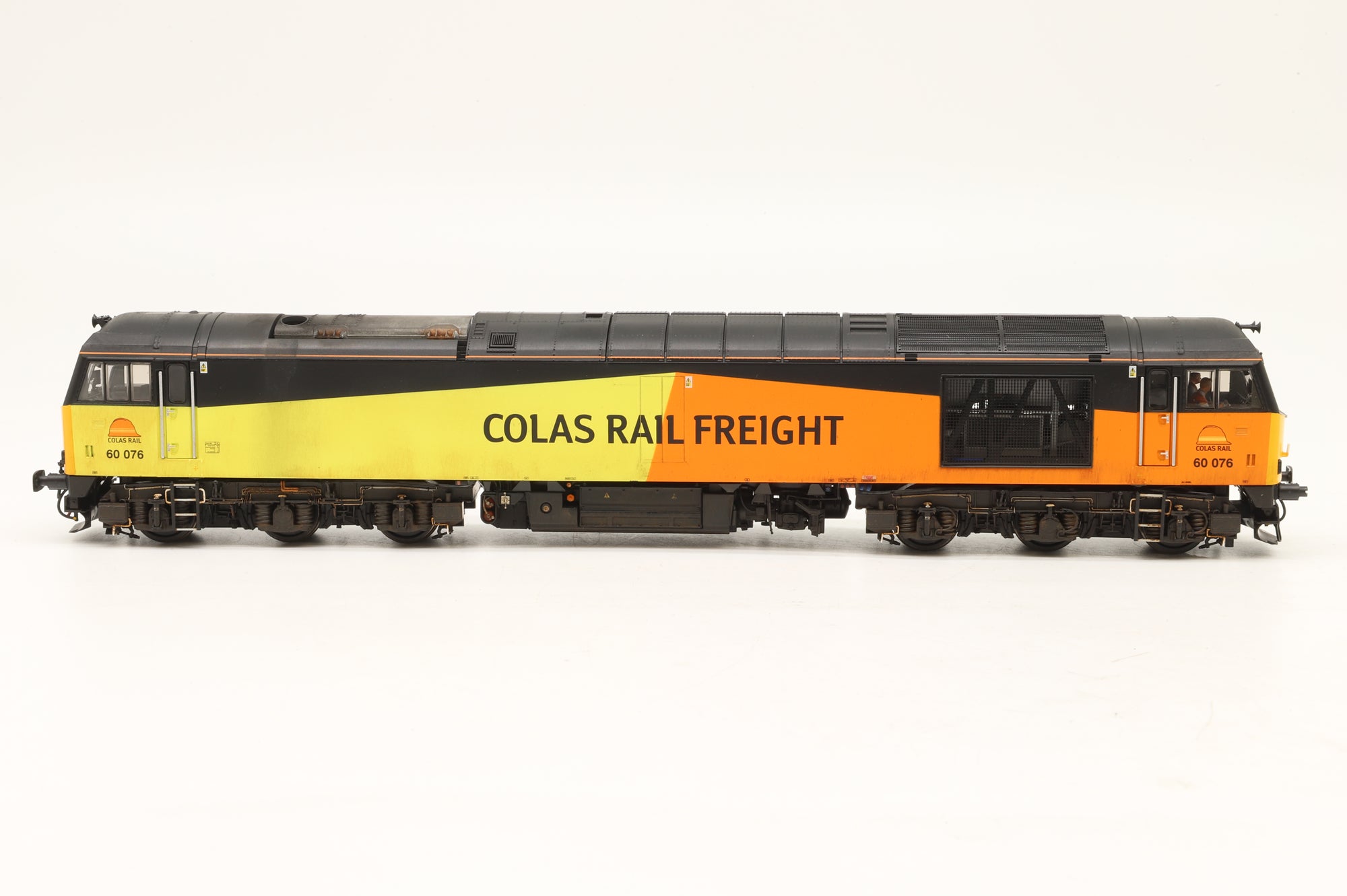 Cavalex OO CM60076COLASSF Class 60 60076 in Colas Livery – DCC Sound & Weathered