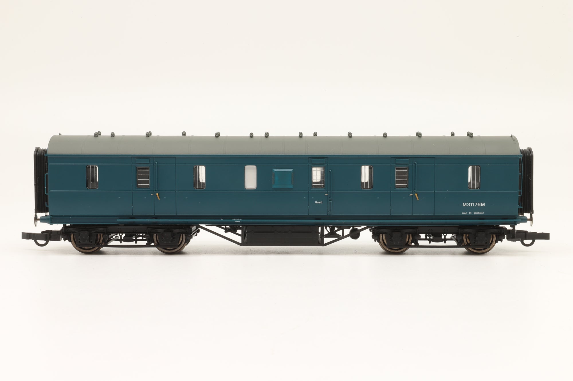 Hornby OO Rake of 6 Mk1 Parcel Vans BR Blue