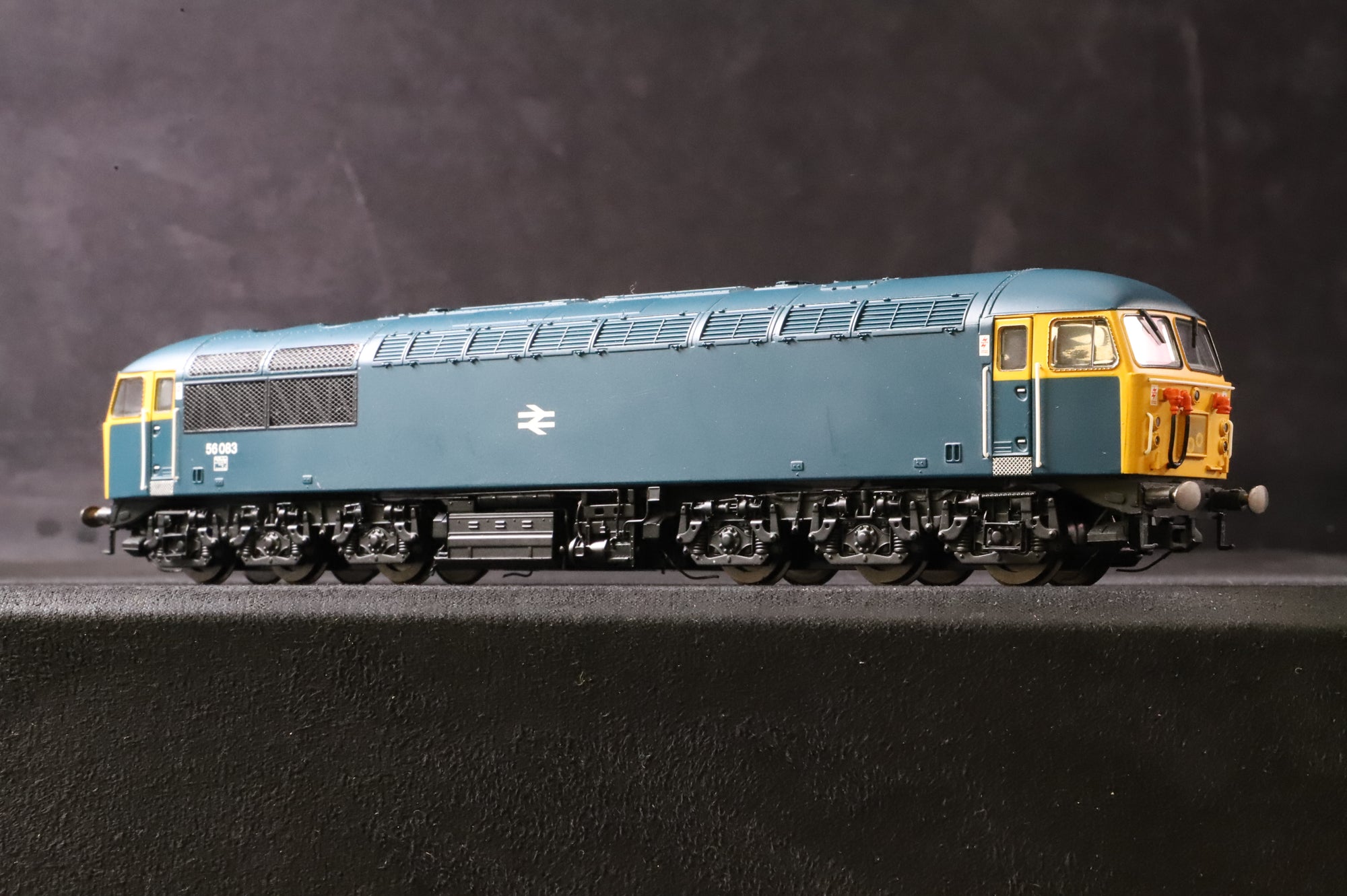Hornby OO R3050A Class 56 56083 in BR Blue