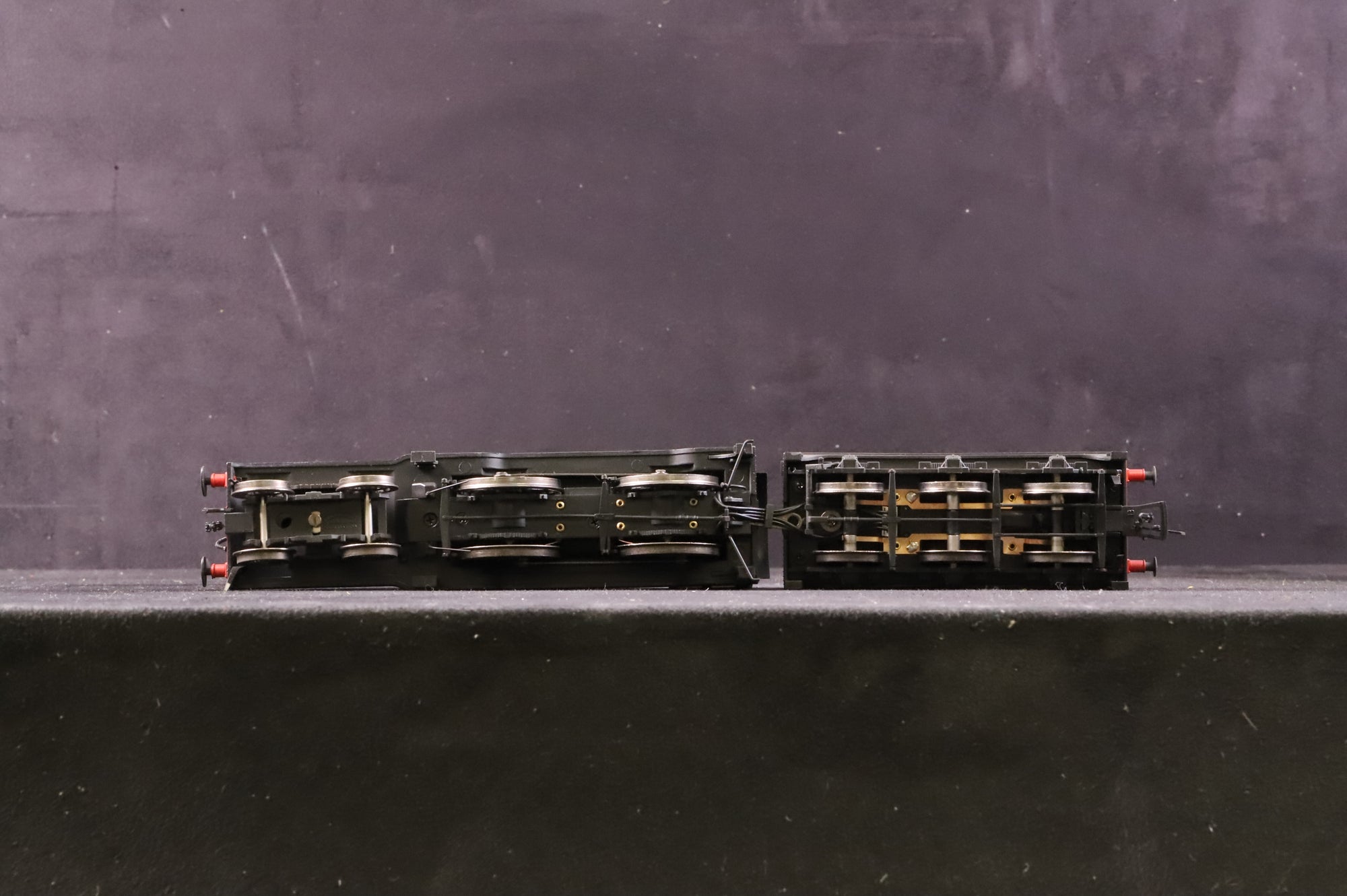 Bachmann OO 31-146 Class 11F 62661 'Gerard Powys Dewhurst' in Lined BR Black w/ Early Crests - Weathered