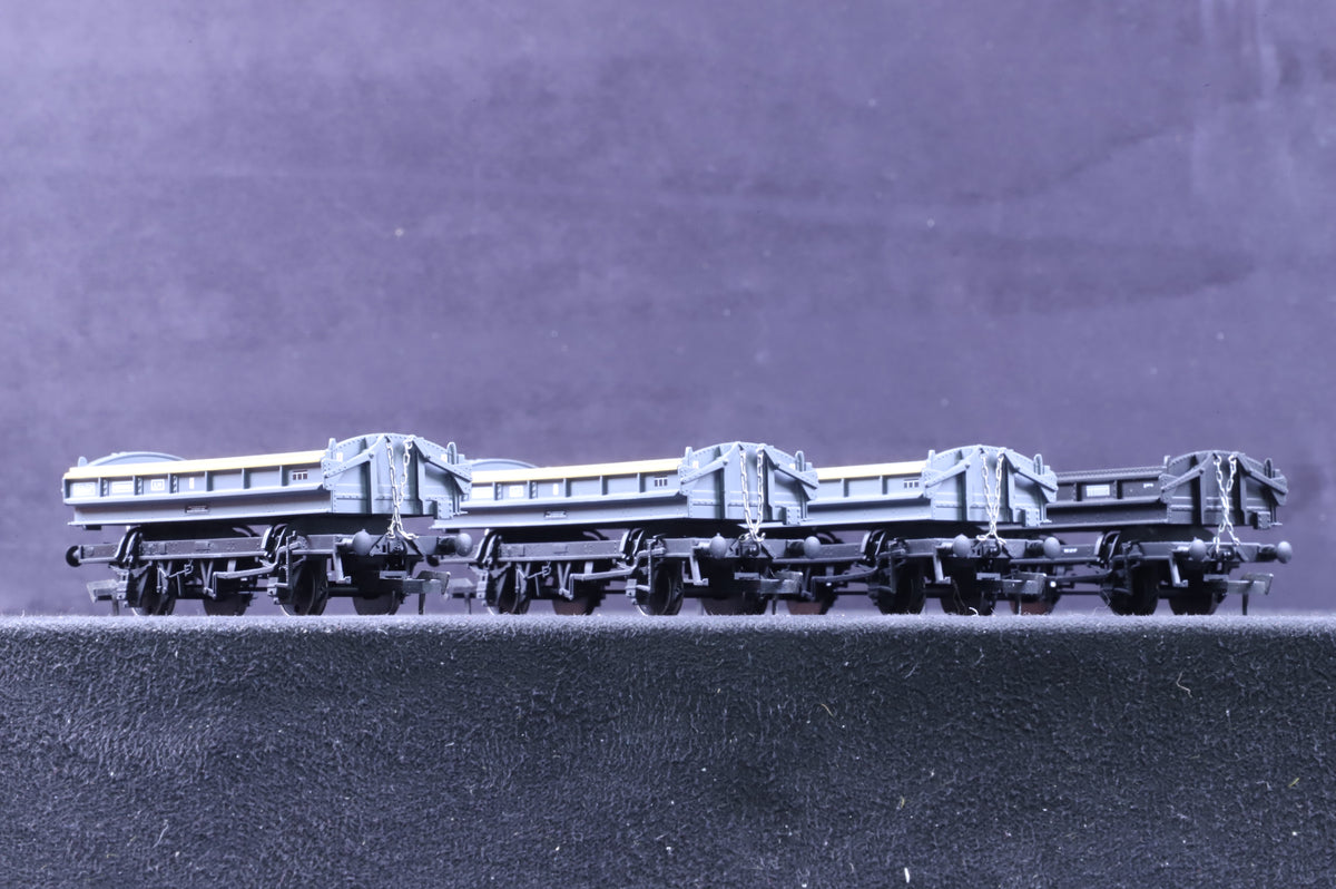 Dapol OO Rake of 4 ZJV &#39;Mermaid&#39; Wagons 3x BR Engineering Dutch 1x Engineering Black