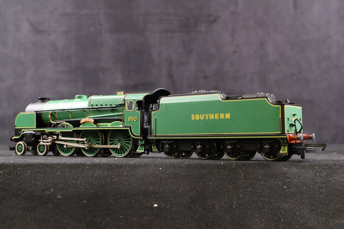 Bachmann OO 31-400 Lord Nelson Class 4-6-0 &#39;850&#39; &#39;Lord Nelson&#39; SR Malachite Green Ltd Ed 2521/ 1000