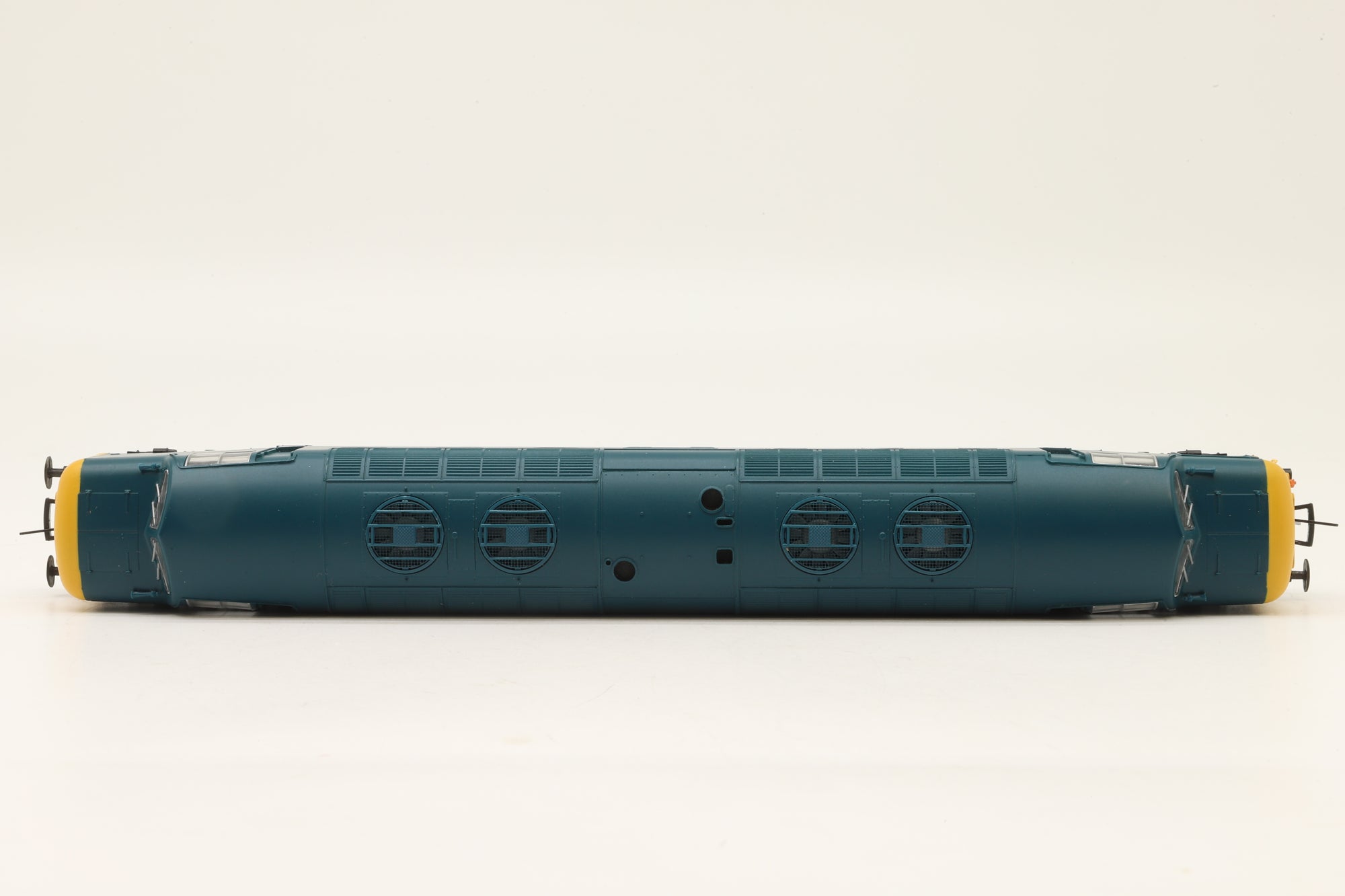 Bachmann OO 32-530DS Class 55 Deltic '55001' 'St Paddy' BR Blue DCC Sound