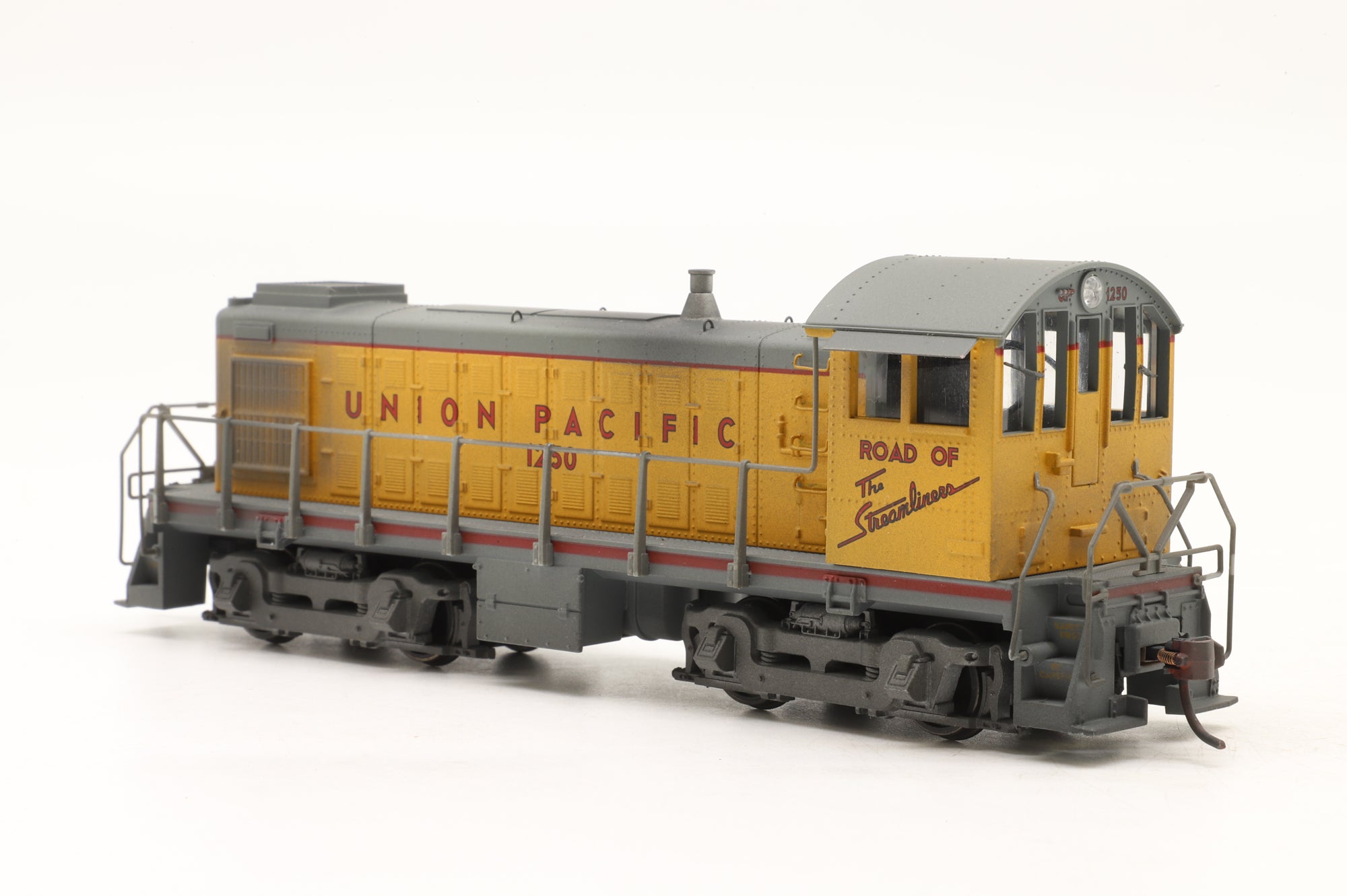 Atlas HO 8828 Alco S-3 Switcher #1250 in Union Pacific Yellow – Weathered