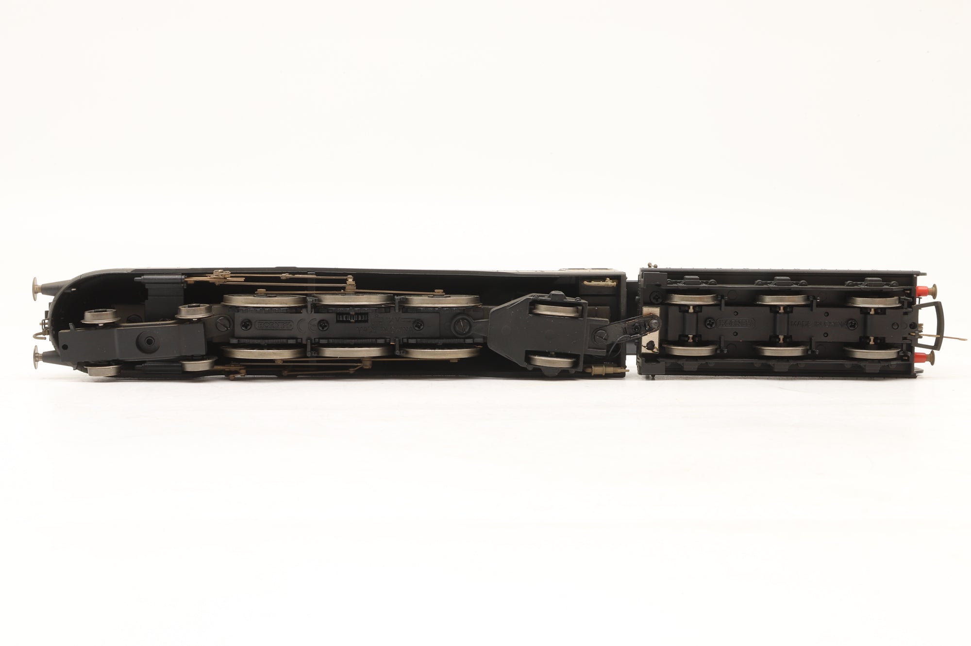 Hornby OO R1060 'Coming Home' Train Pack