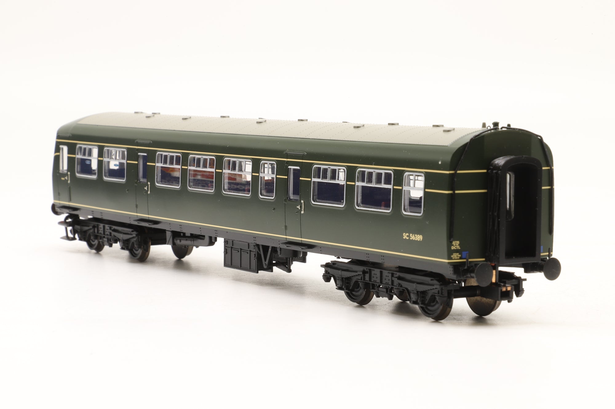 Bachmann OO 32-285A Class 101 DMU BR Green (Speed Whiskers), DCC fitted