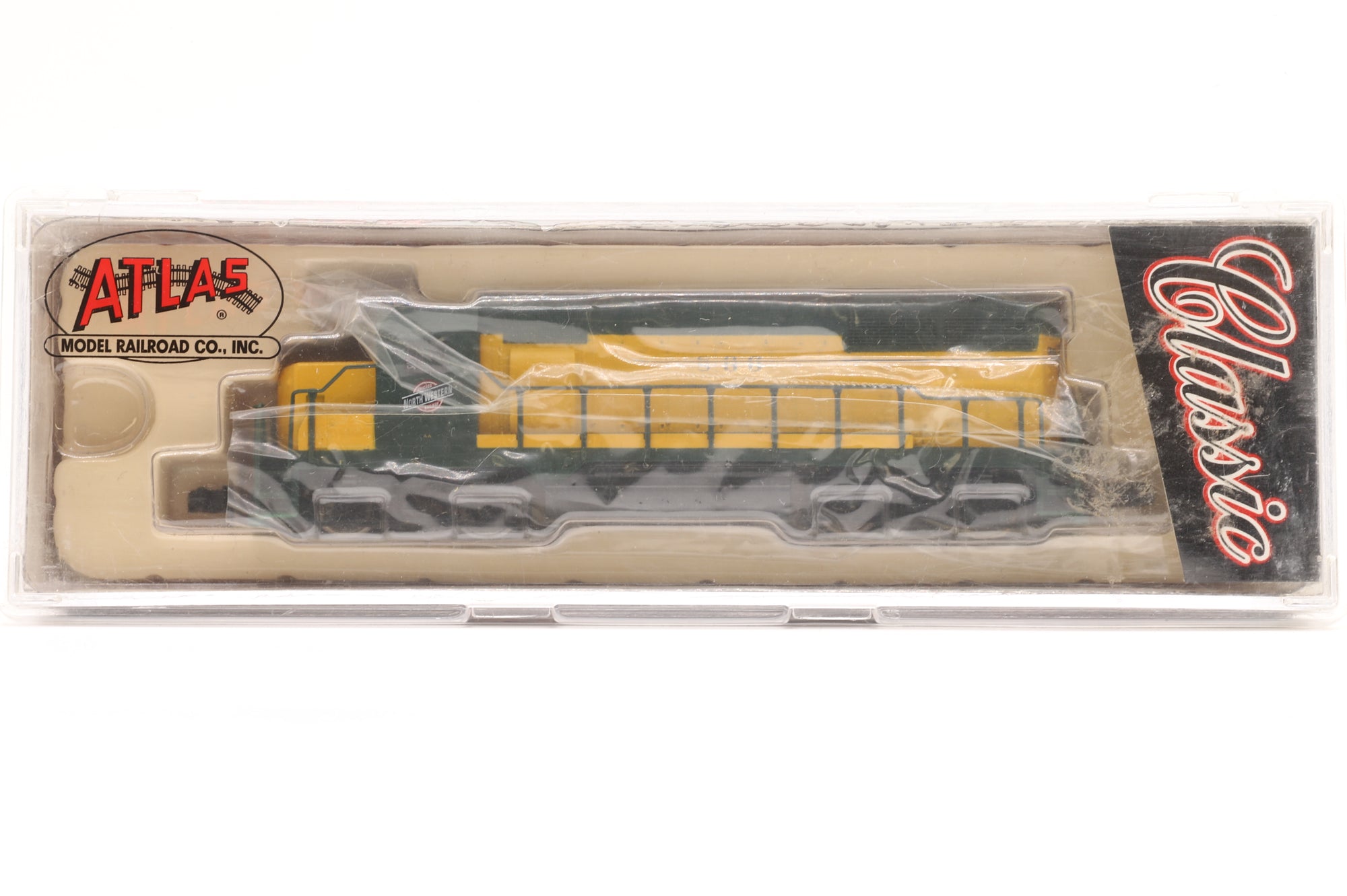 Atlas N 46504 GP-35 836 in C&NW Yellow/Green