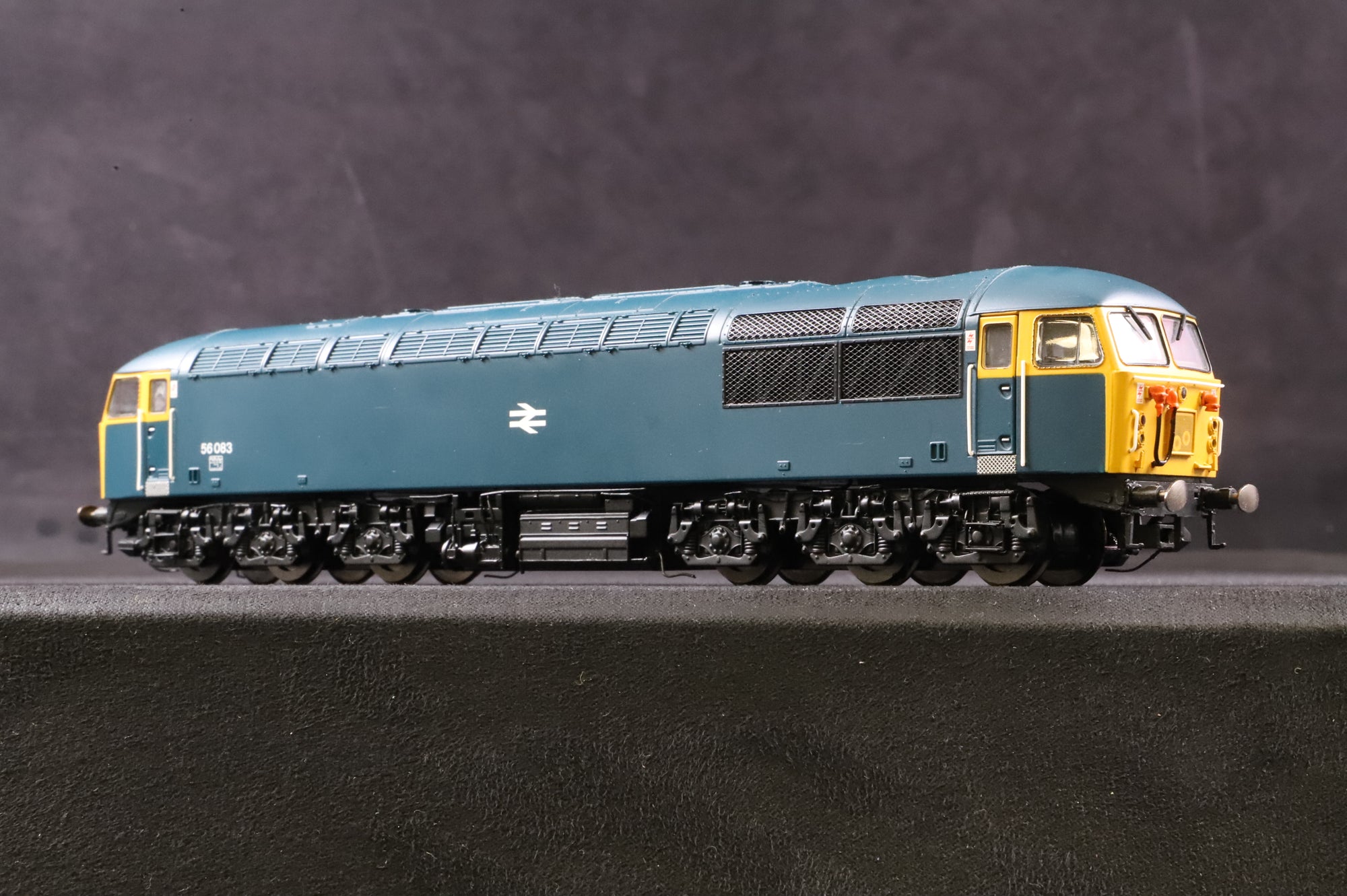 Hornby OO R3050A Class 56 56083 in BR Blue