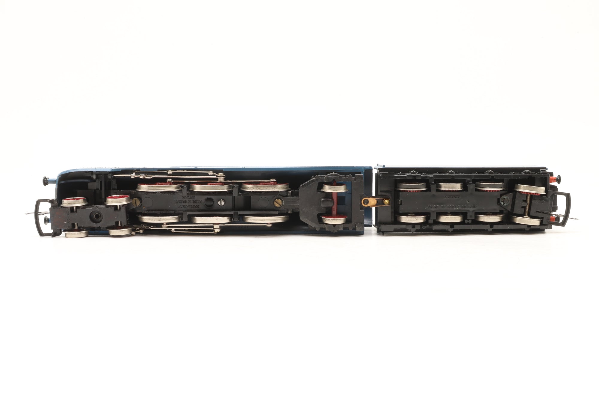 Hornby OO Class A4 4469 'Gadwell' in LNER Garter Blue