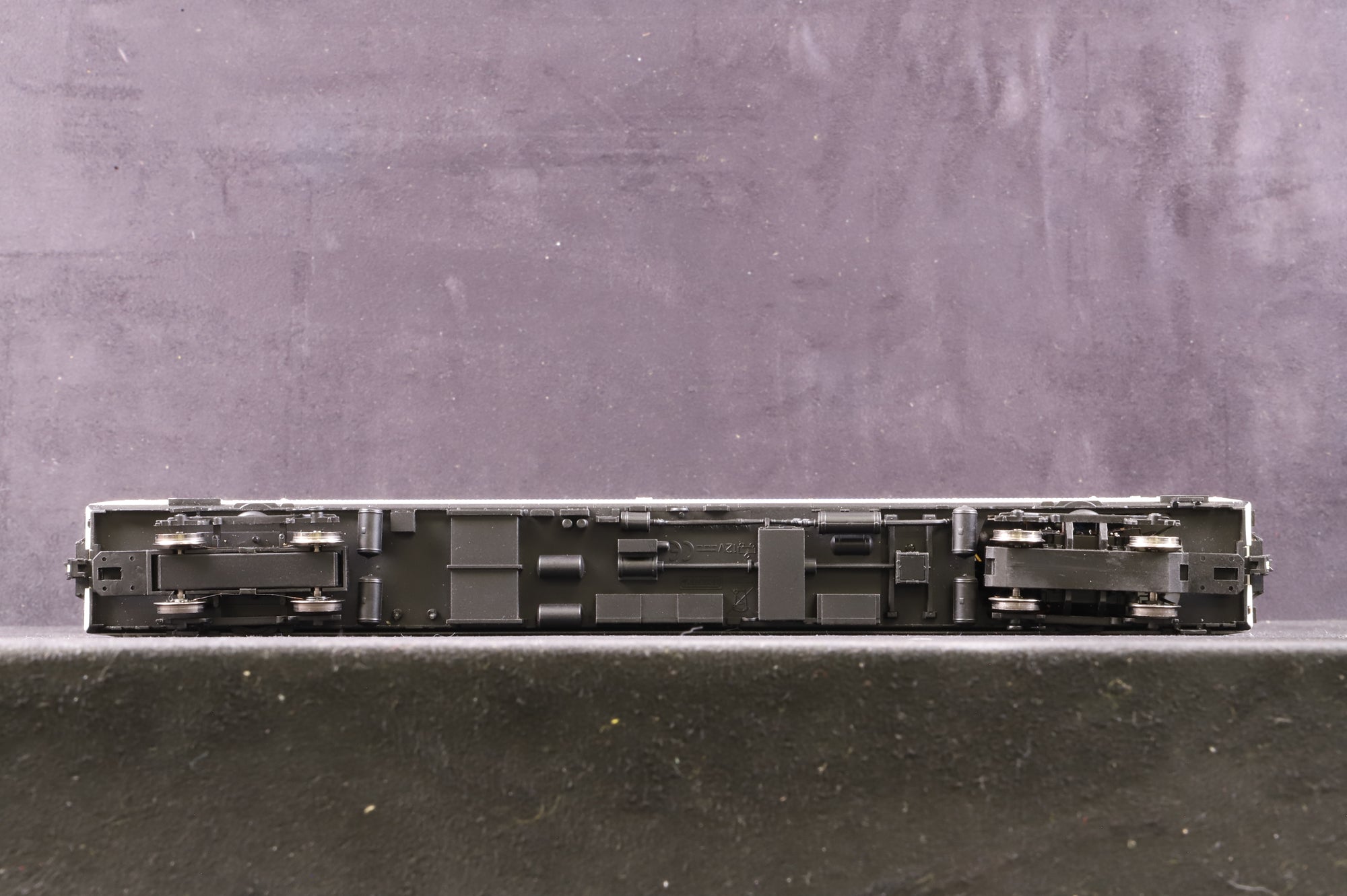 Hornby OO R2759 Class 153 DMU '153303' BR Regional DCC Fitted