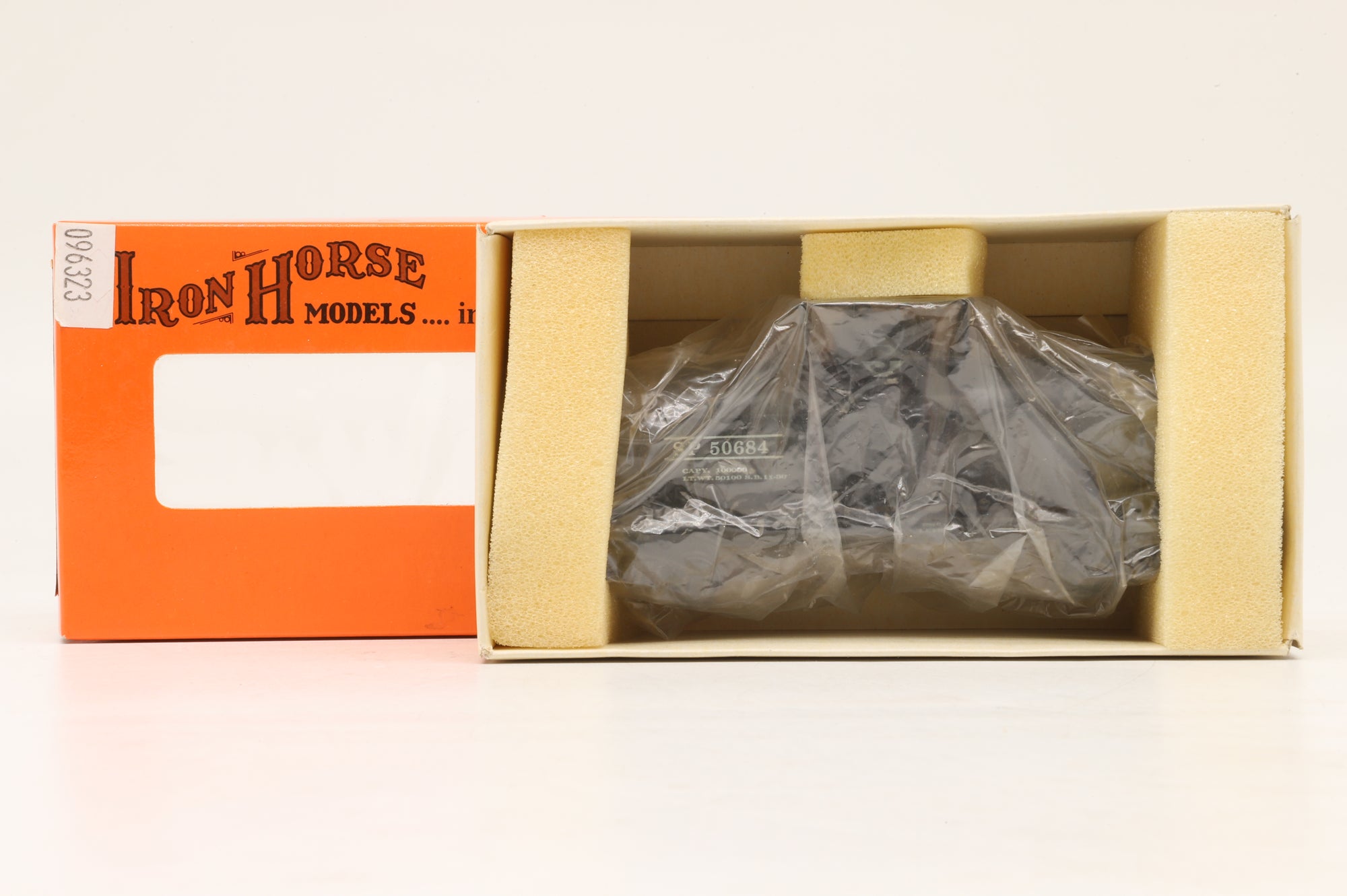 Iron Horse HO Brass 15660 8,000 Gallon Tank Car in SP Black – Weathered