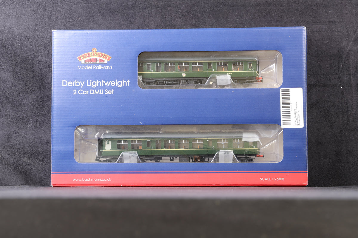 Bachmann OO 32-516A Derby Lightweight 2 Car DMU BR Green With Speed Whiskers, DCC Sound