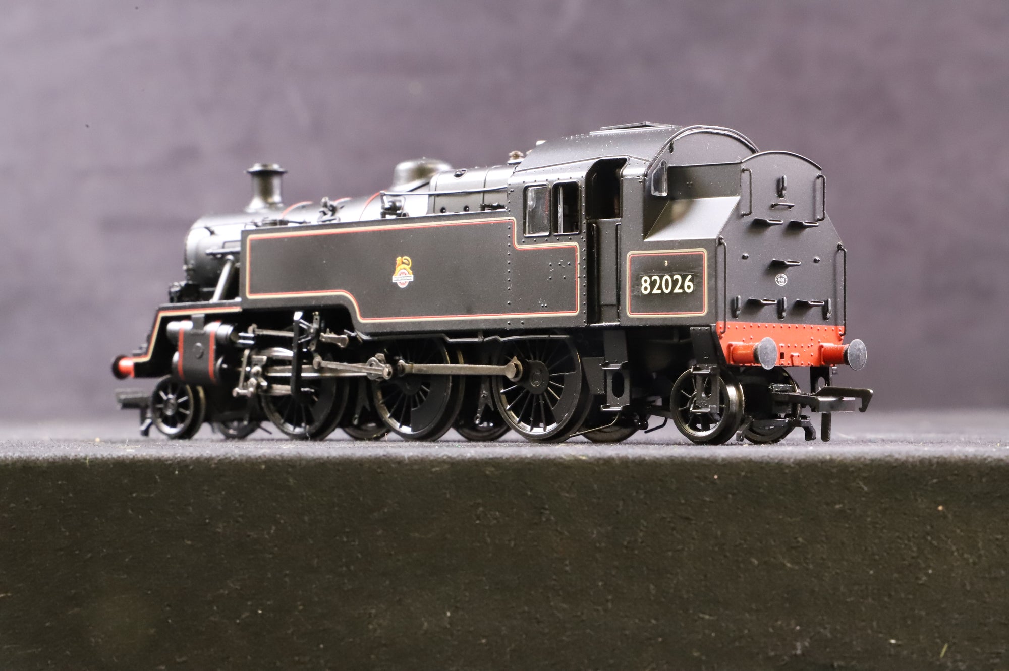 Bachmann OO Standard 3MT 82026 in Lined BR Black w/ Early Crests