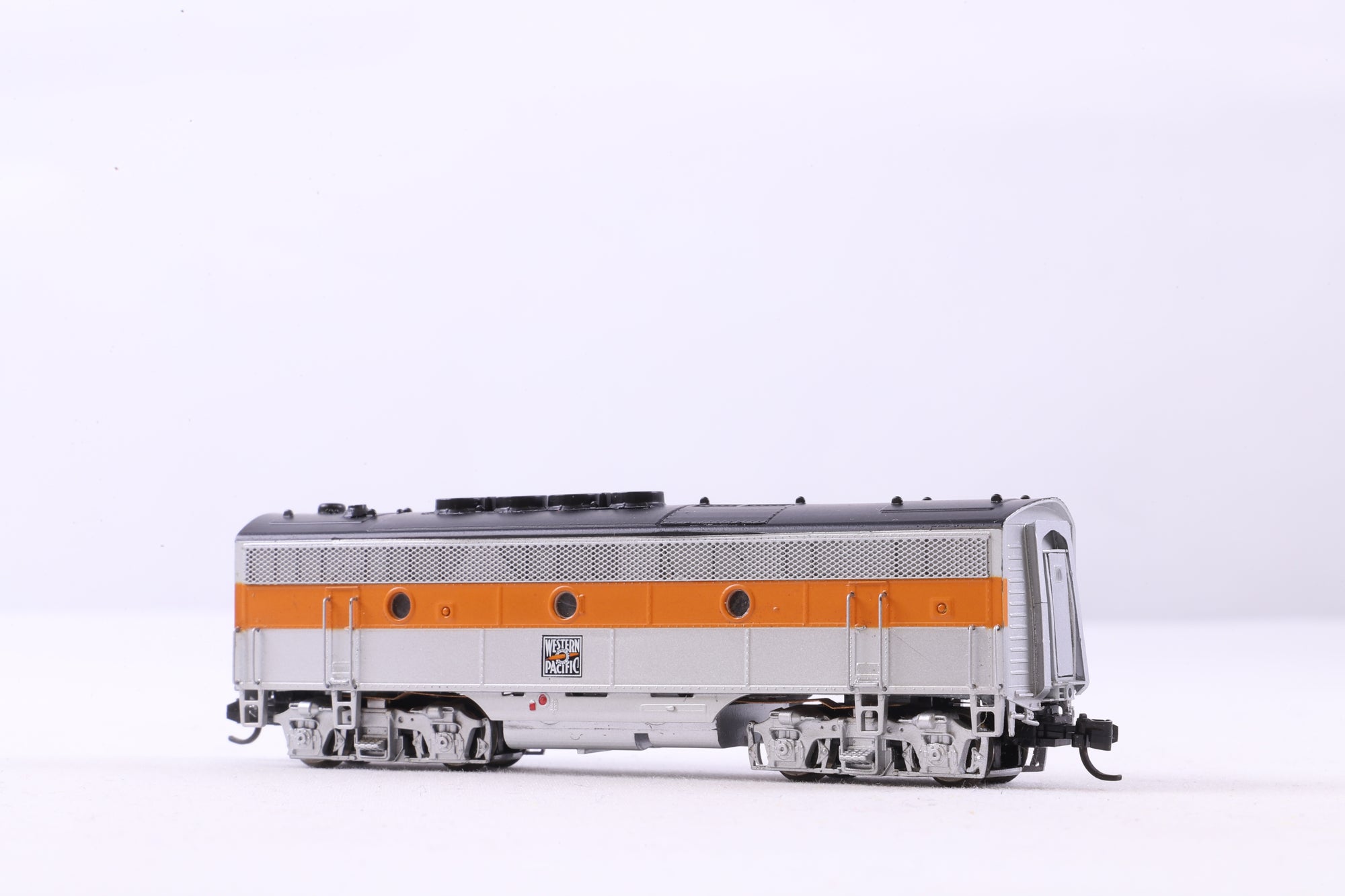 WORKSHOP Intermountain N 69810 EMD F3B Western Pacific Non Runner