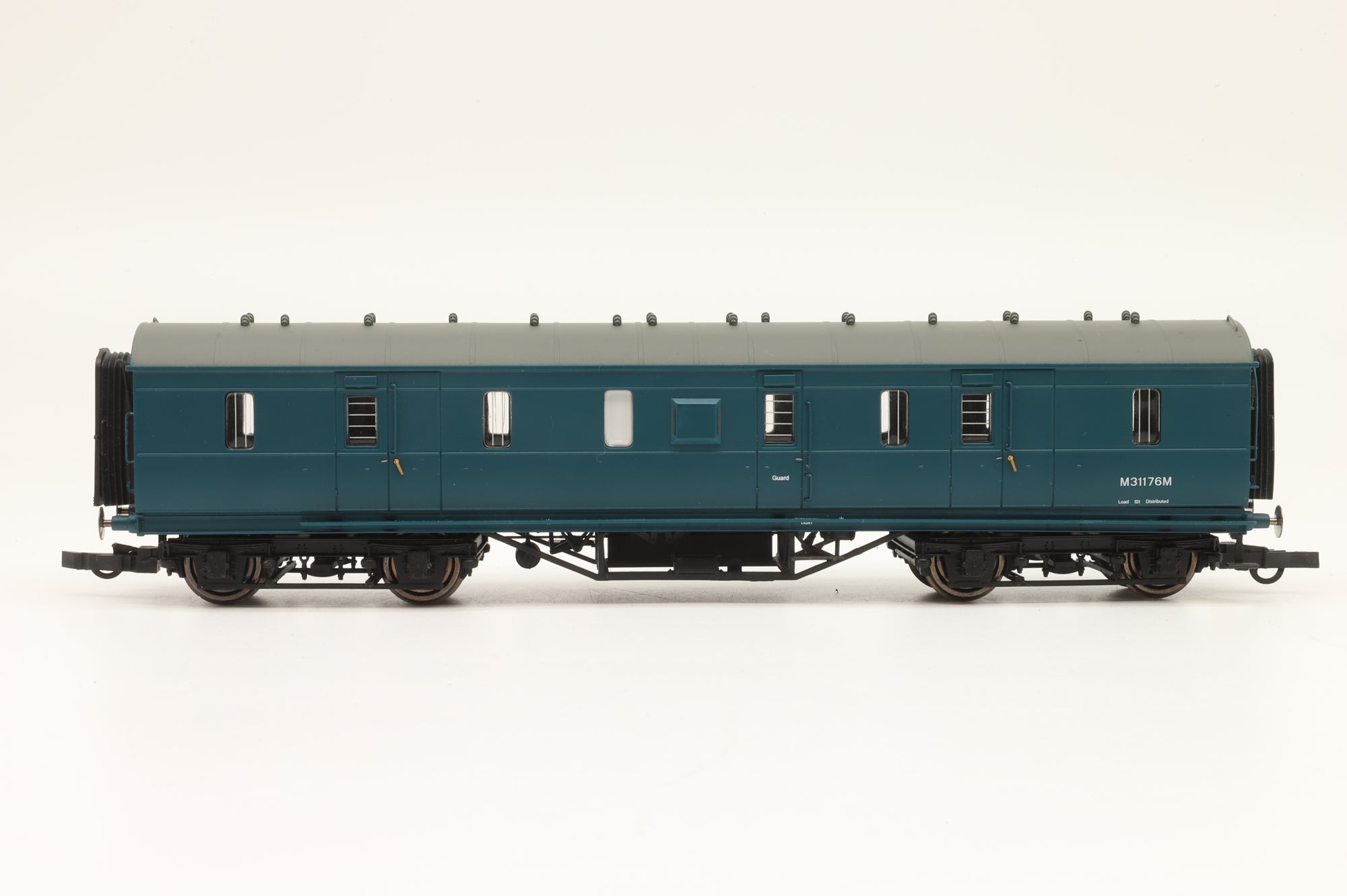 Hornby OO Rake of 6 Mk1 Parcel Vans BR Blue