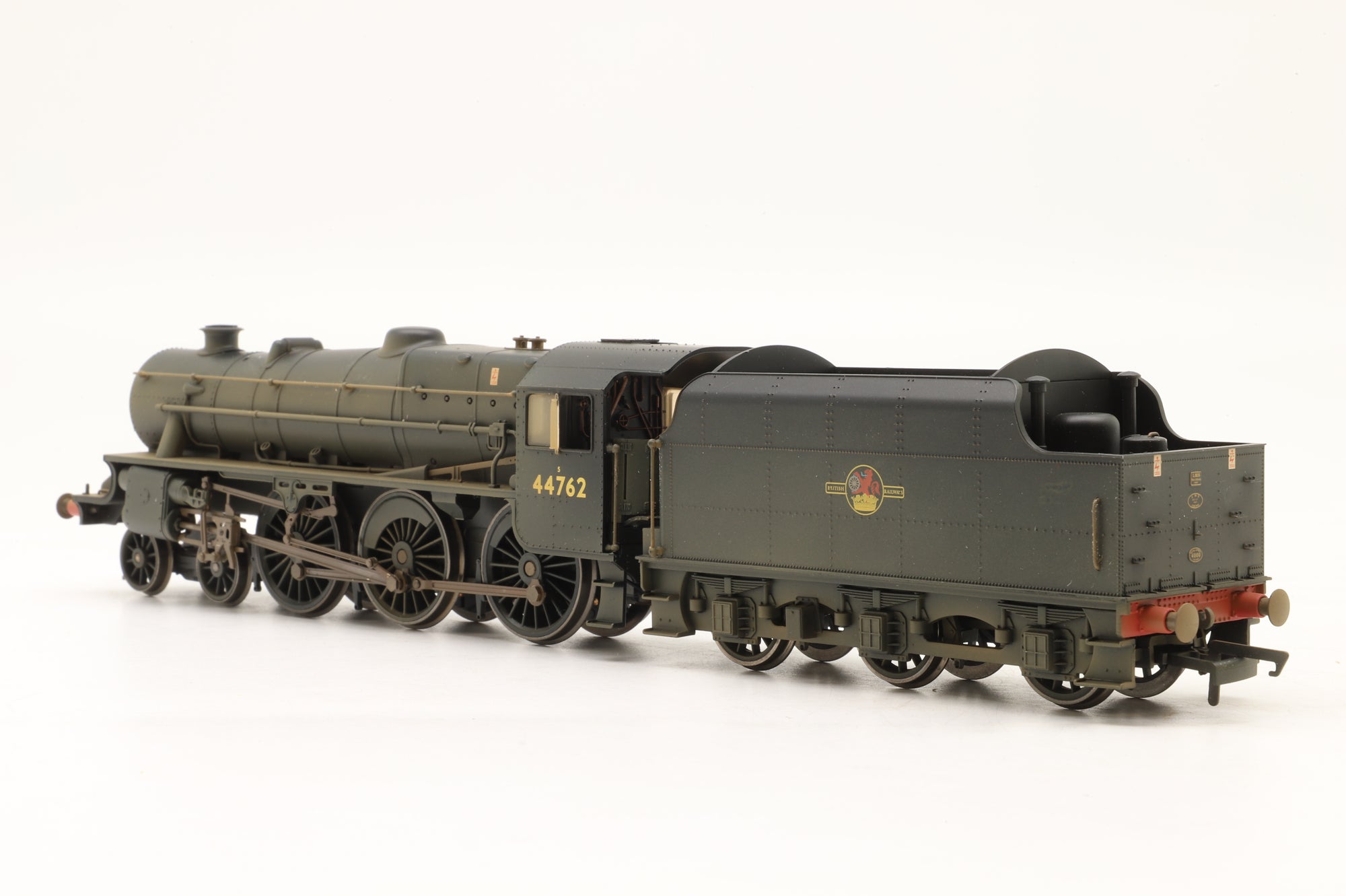 Hornby OO R2360 Class 5MT '44762' BR Black L/C Weathered