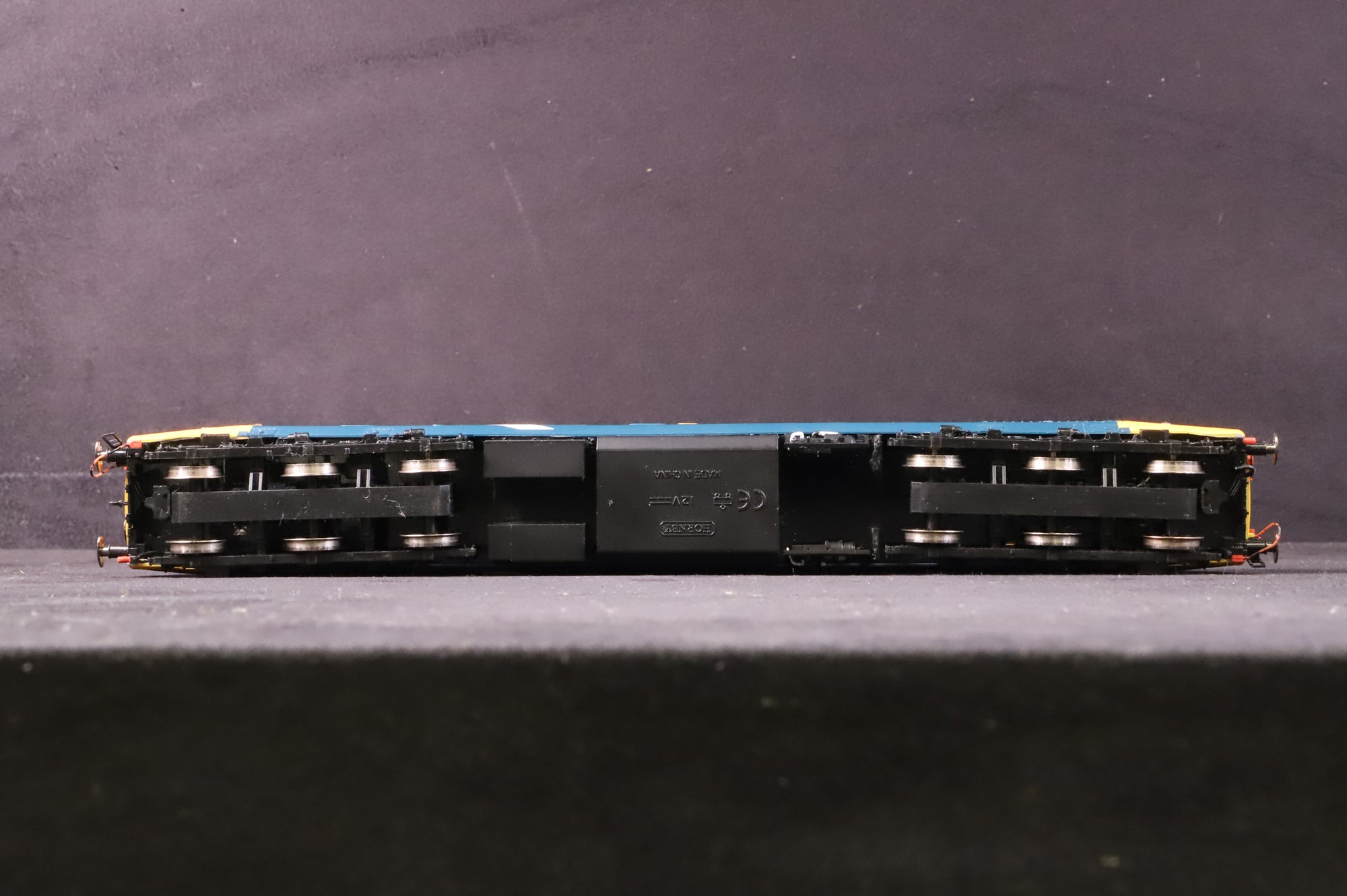 Hornby OO R2349 Class 50 'Ark Royal' ' 50035'  BR Large Logo Blue