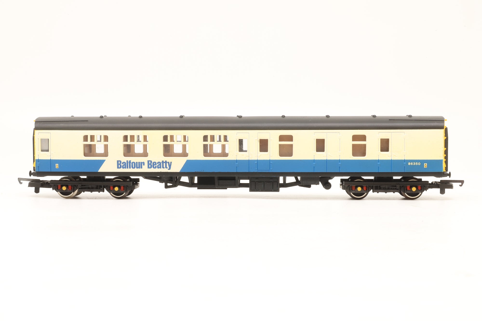 Custom OO Mk1 BSK 86350 in Balfour Beatty Livery