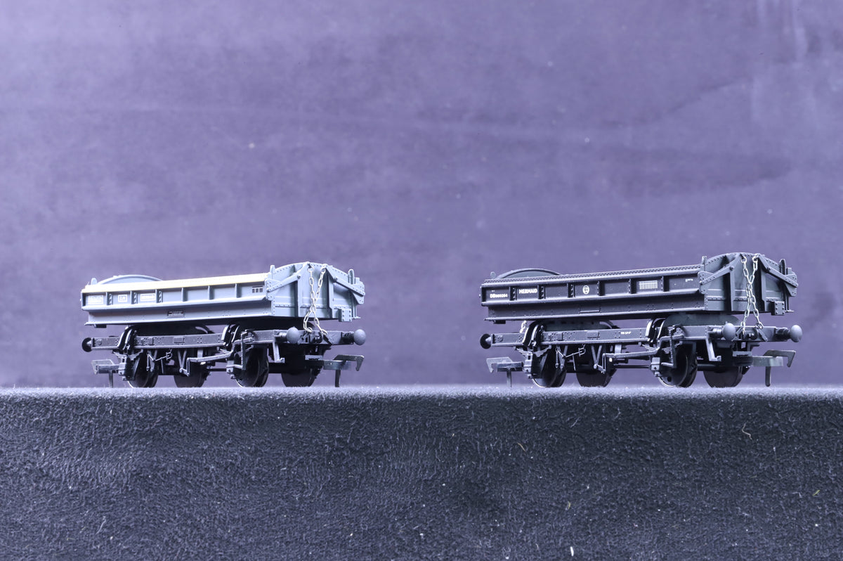 Dapol OO Rake of 4 ZJV &#39;Mermaid&#39; Wagons 3x BR Engineering Dutch 1x Engineering Black