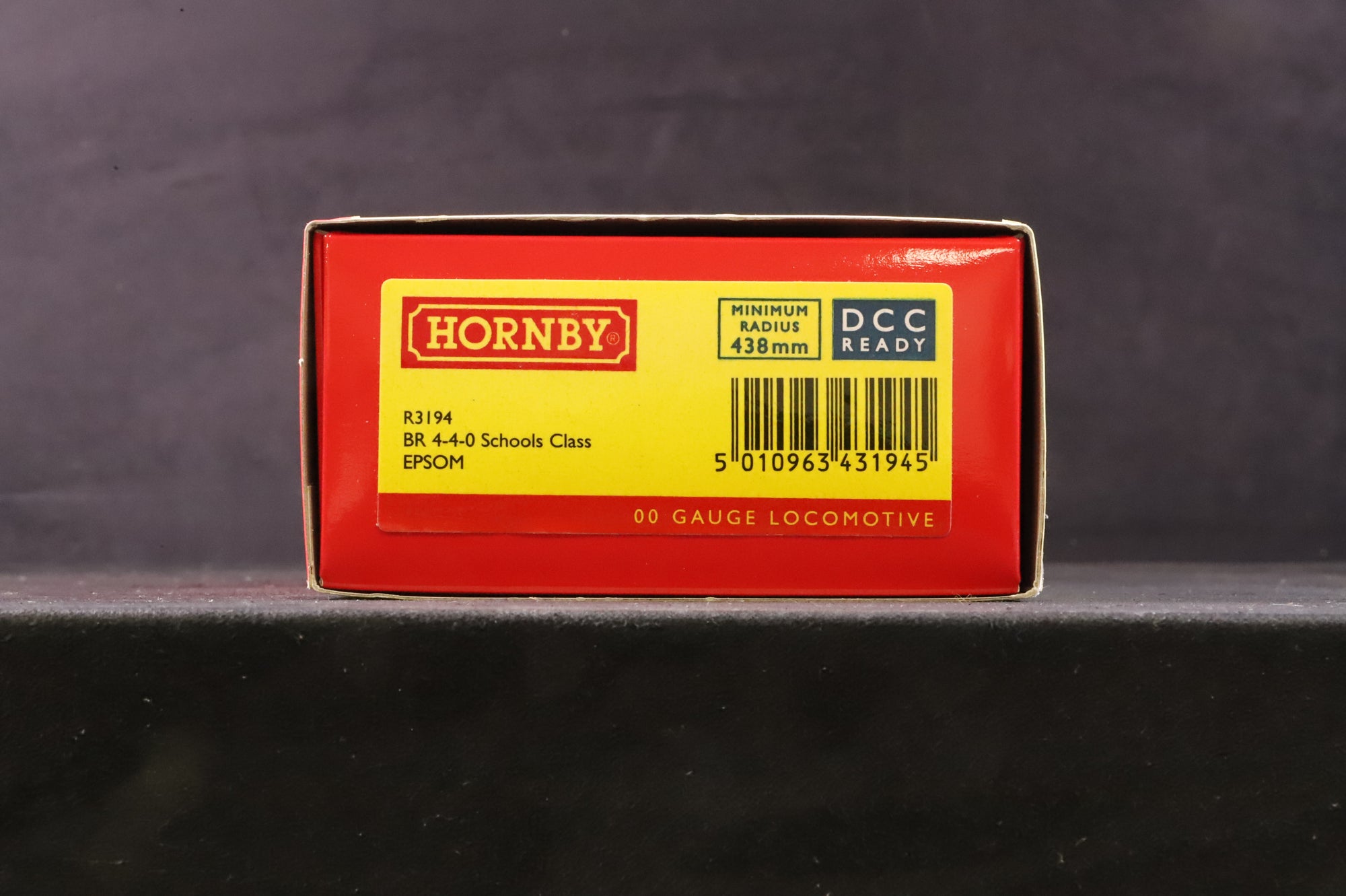 Hornby OO R3194 BR 4-4-0 Schools Class EPSOM, DCC Fitted