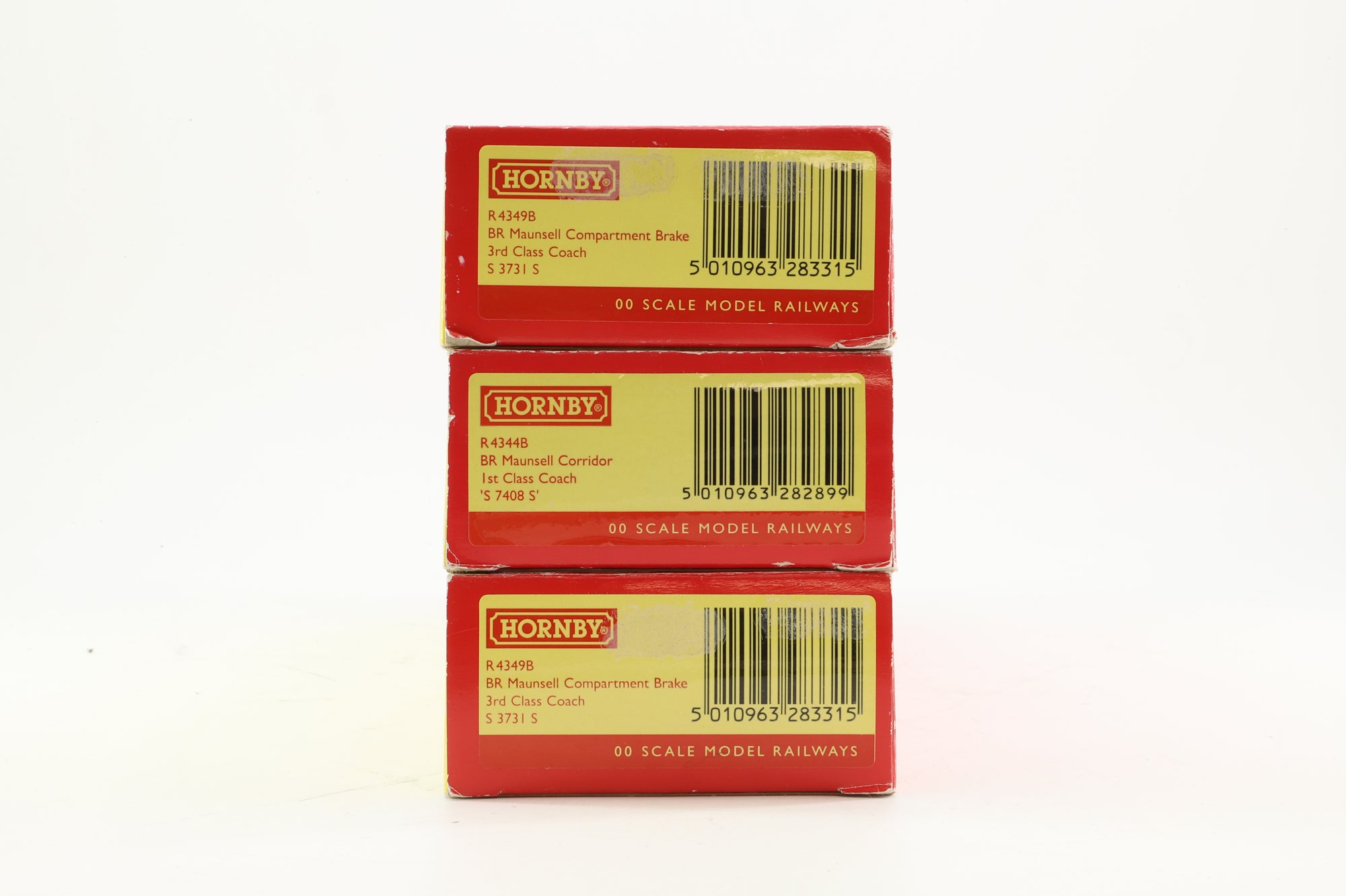 Hornby OO Rake of 3 Maunsell Coaches in BR(S) Crimson/Cream