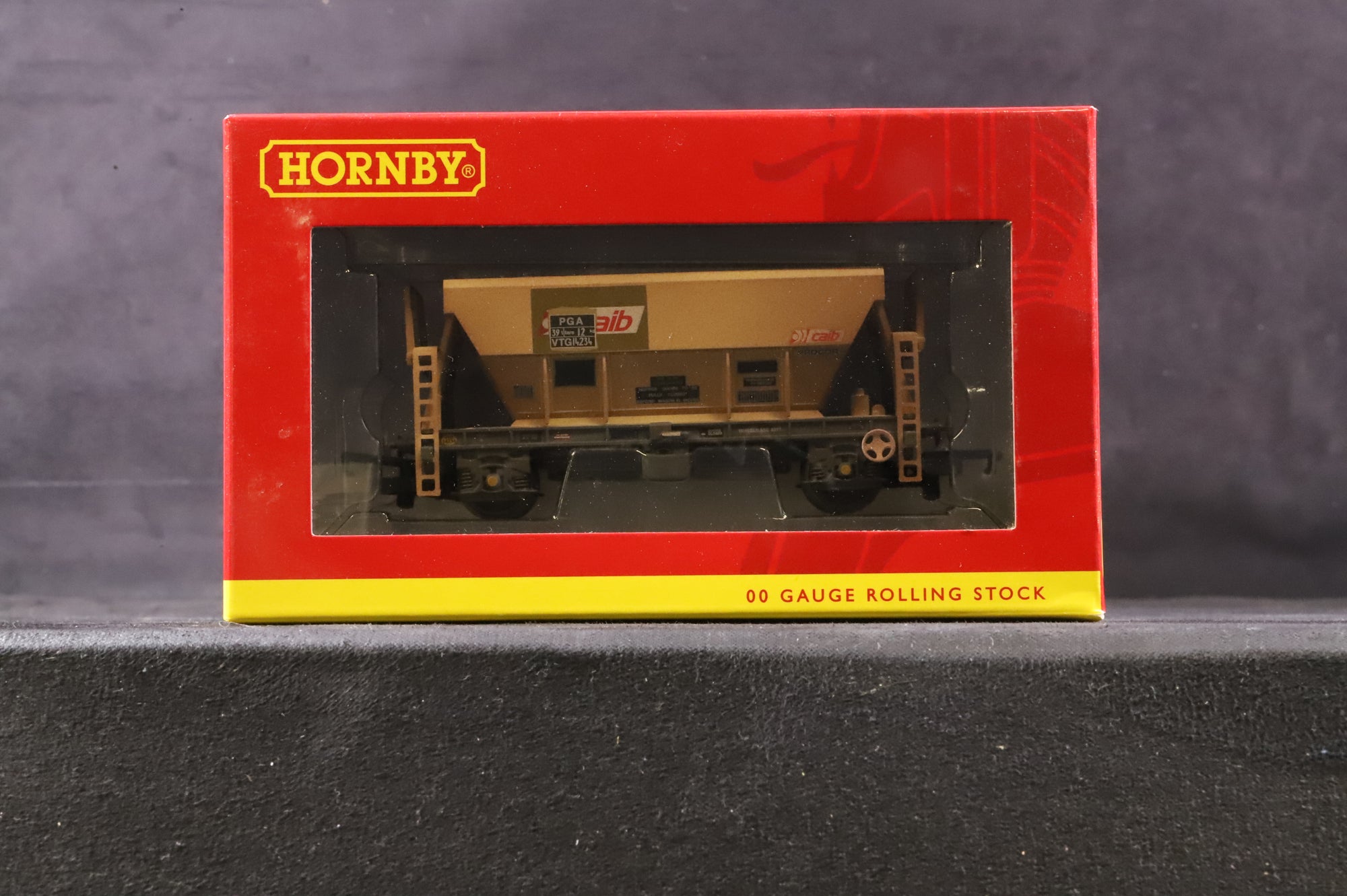 Hornby OO R6760 x4 Rake of 4 PGA Wagons in CAIB Livery - Weathered