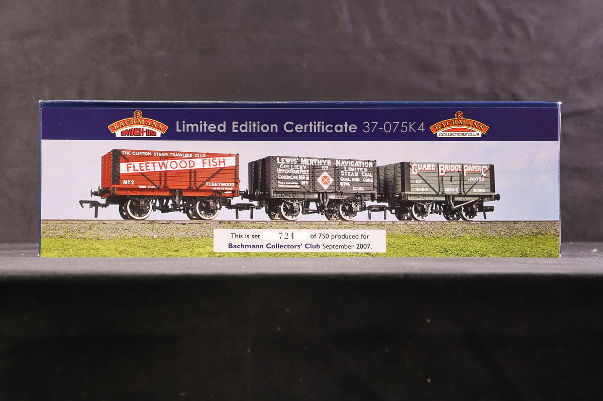 Bachmann OO 37-075K4 Set Of 3 Private Owner Wagons Excl. Bachmann Collectors&#39; Club