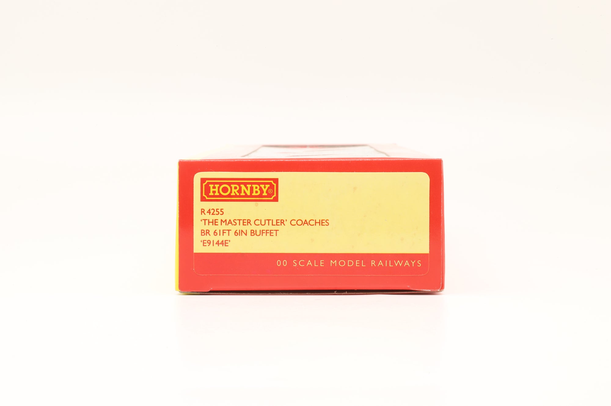 Hornby OO R4255 61ft Gresley Buffet E9144E in BR Crimson/Cream (Split from Set)