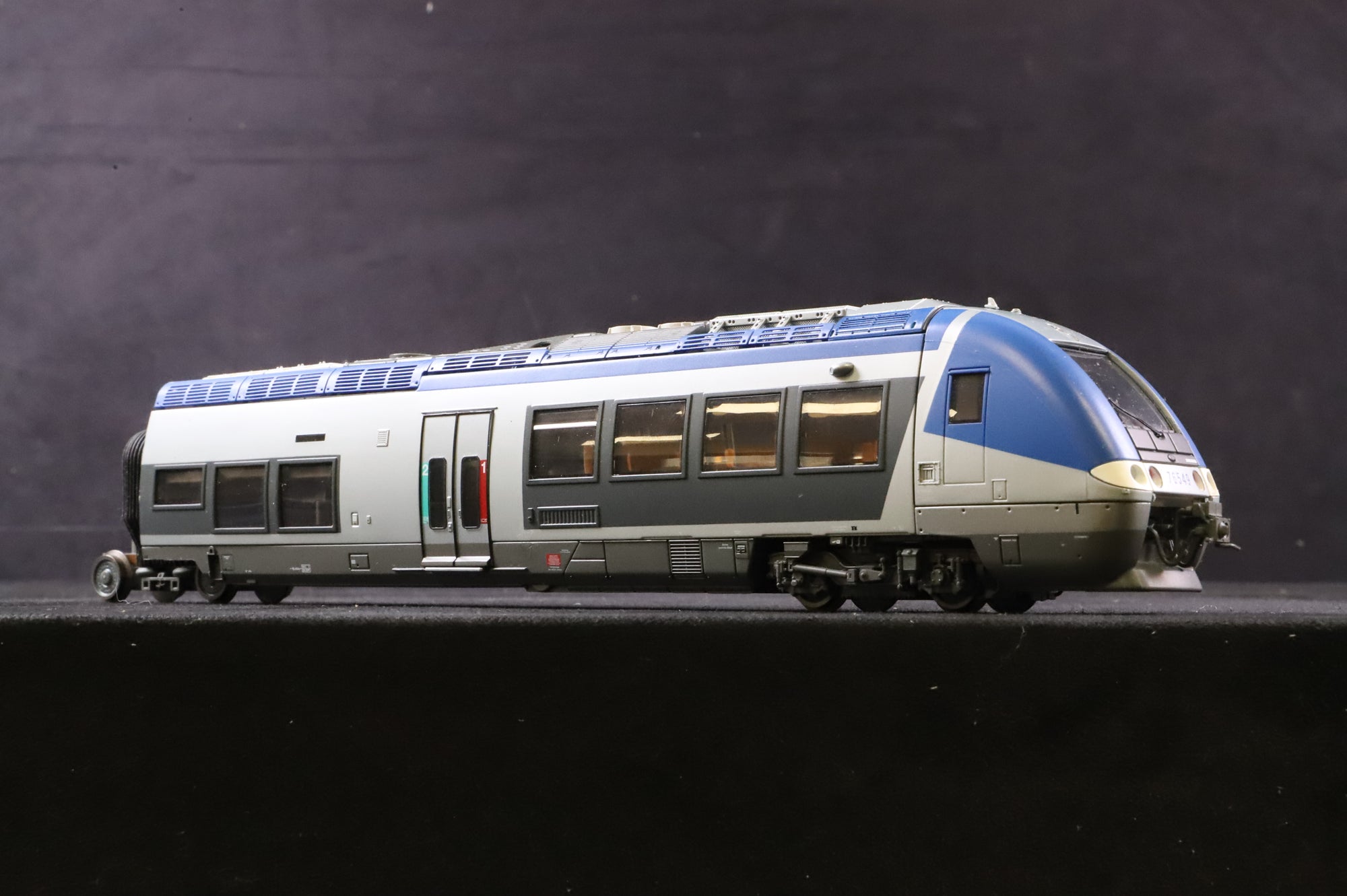 LS Models HO 10071 AGC SNCF X76500 Blue & Grey Coaches