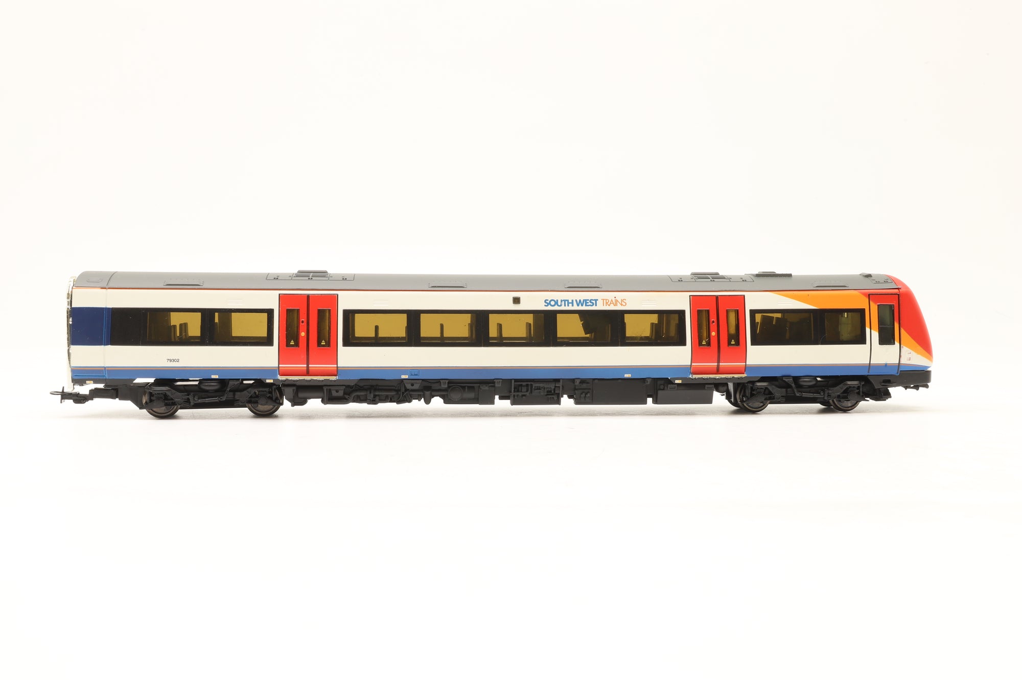 Bachmann OO 32-452A Class 170/2 Turbostar 2-Car DMU in Southwest Trains Livery