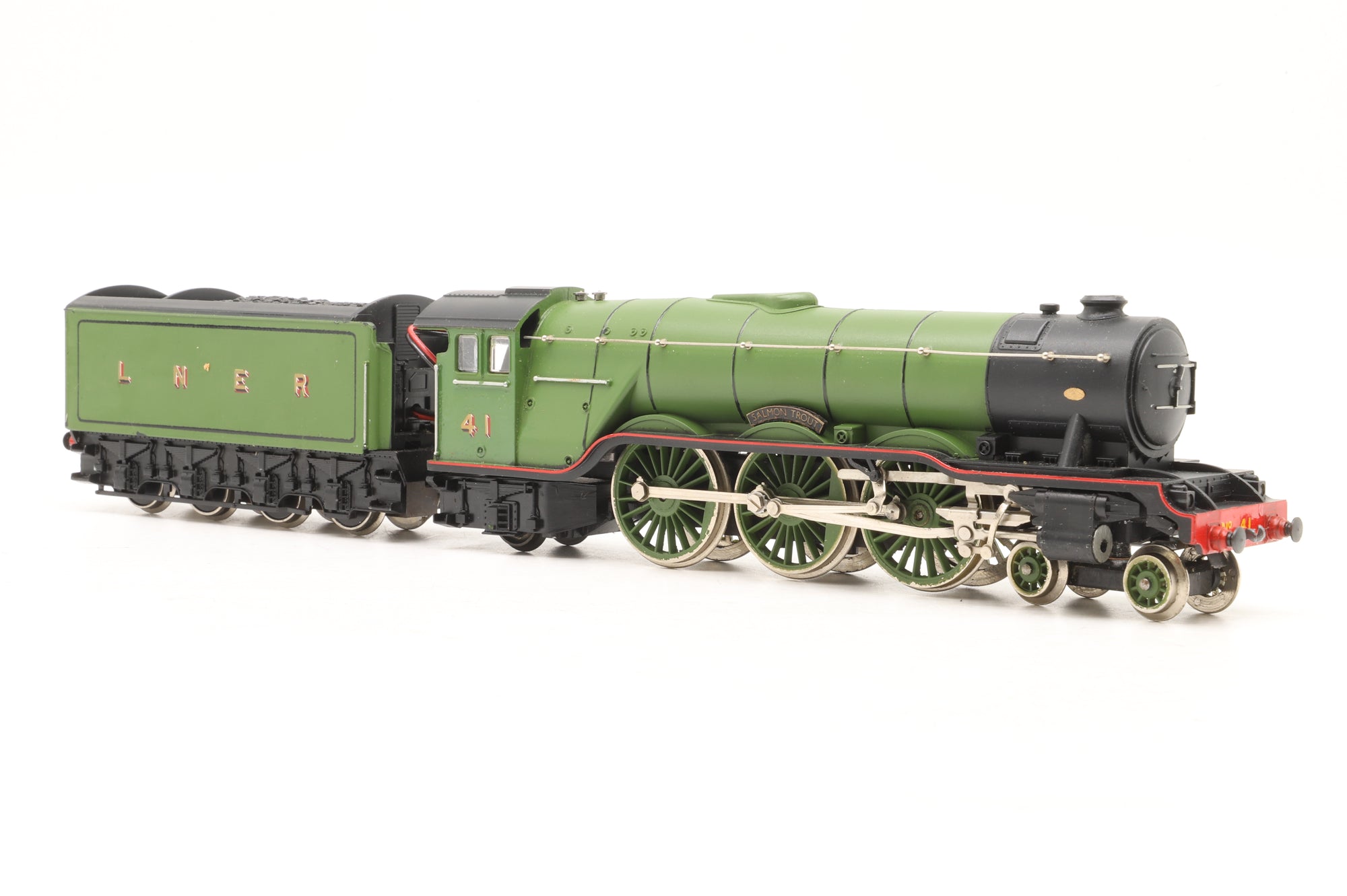 Trix Trains OO 1180 Class A1 '43' 'Salmon Trout' LNER Apple Green Renamed