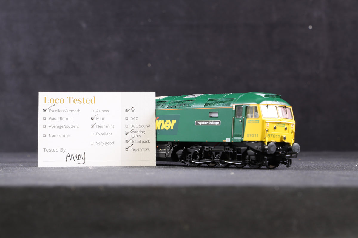 Bachmann OO 32-753 Class 57/0 Diesel &#39;57011&#39; Freightliner Challenger